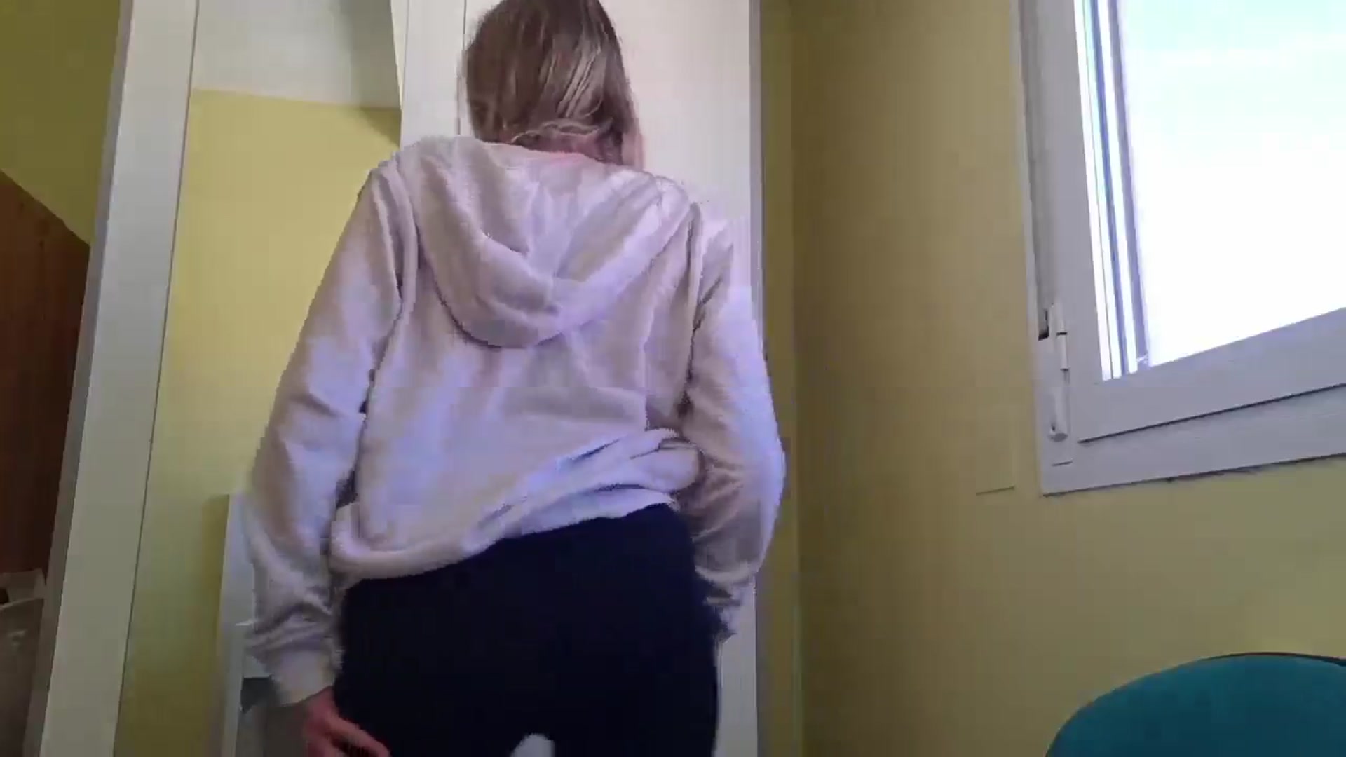 Gallery image thumbnail from KrisssKiss1's myfreecams stream on, 03/26/2026, 13:38 image 4 of 20