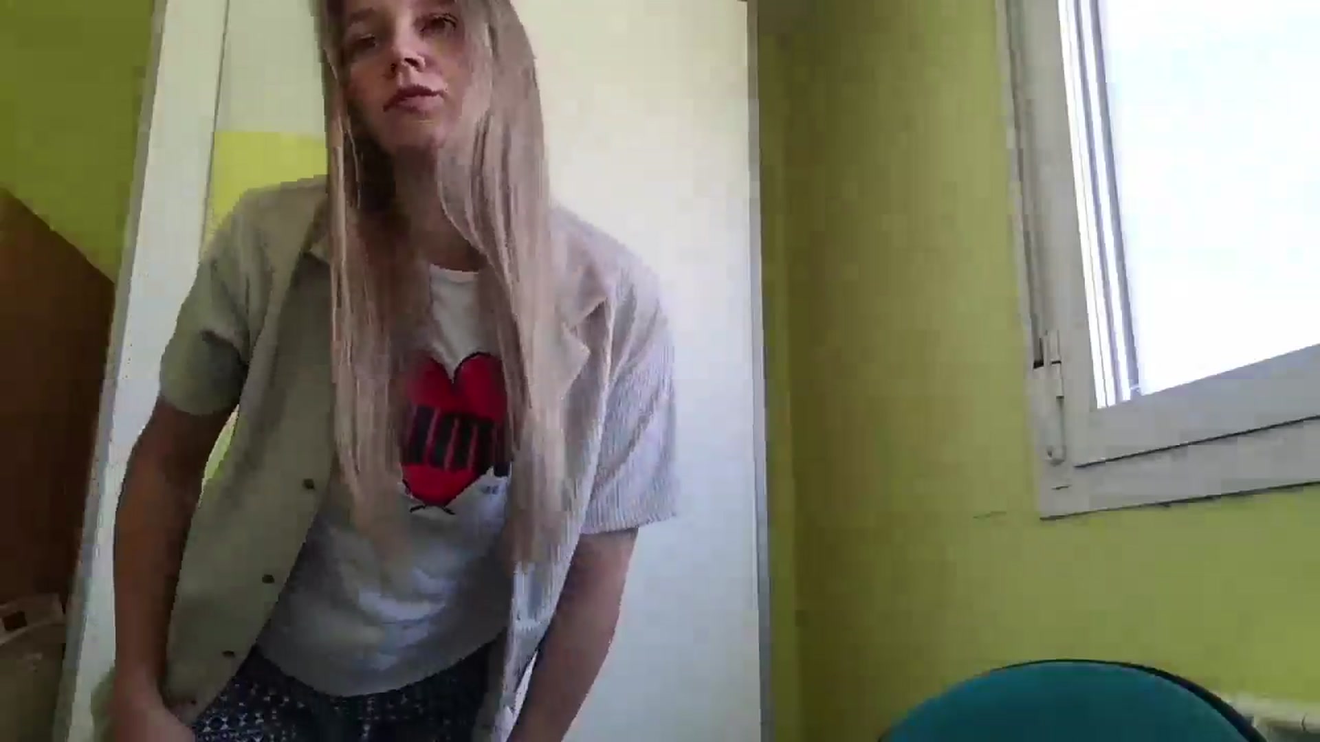 Gallery image thumbnail from KrisssKiss1's myfreecams stream on, 03/27/2026, 14:39 image 15 of 20