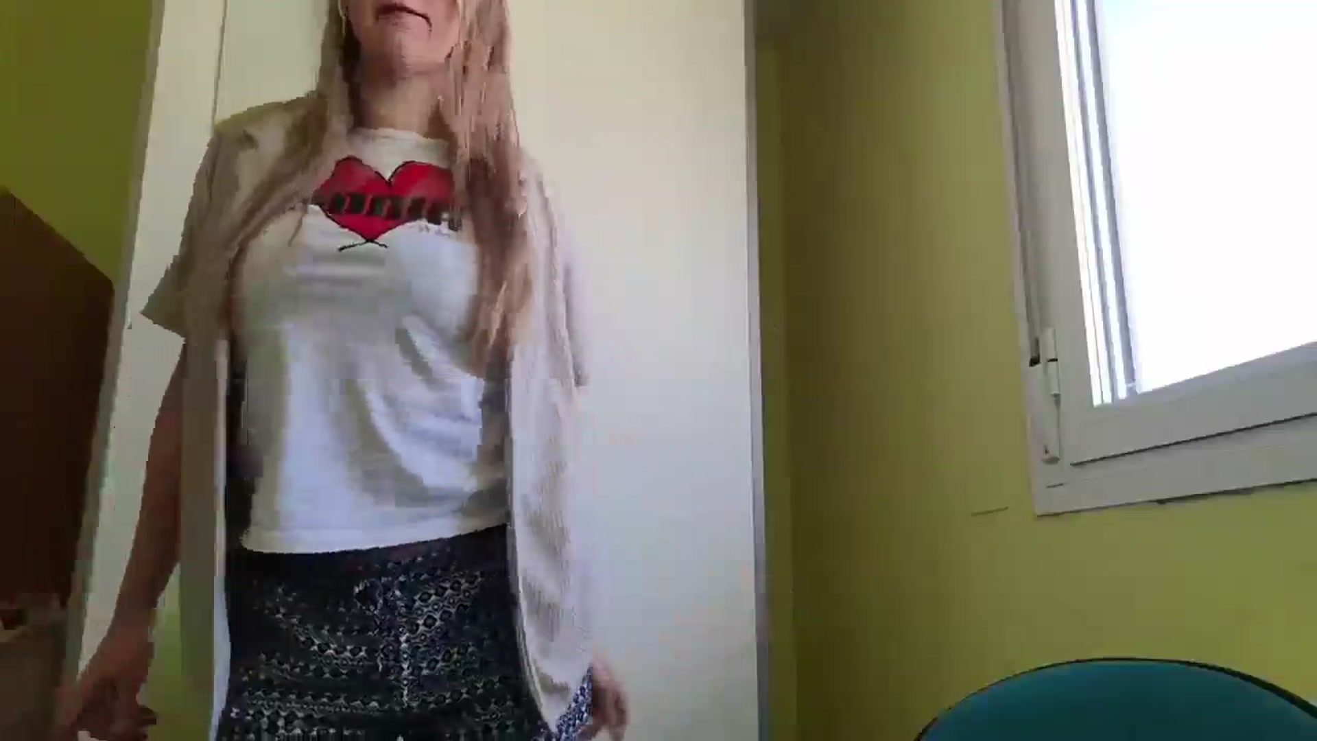 Gallery image thumbnail from KrisssKiss1's myfreecams stream on, 03/27/2026, 14:39 image 4 of 20