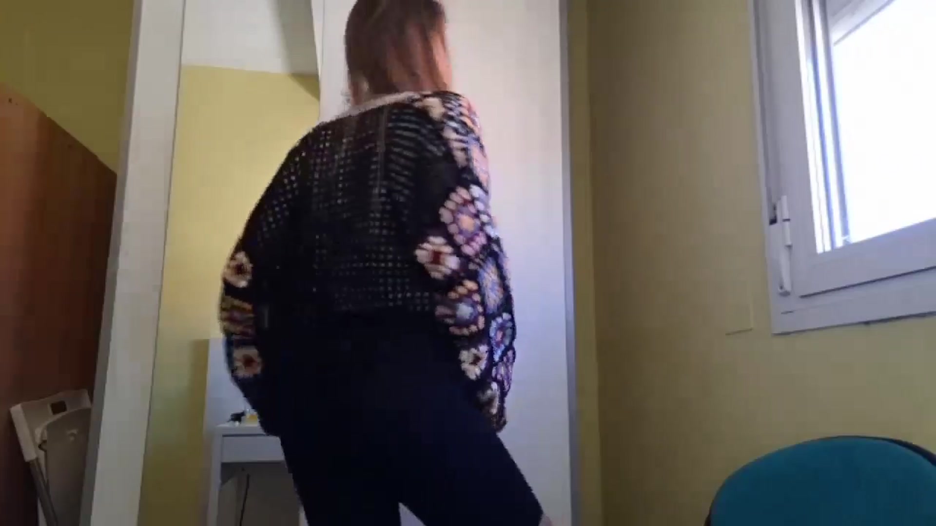 Gallery image thumbnail from KrisssKiss1's myfreecams stream on, 03/28/2026, 10:56 image 19 of 20