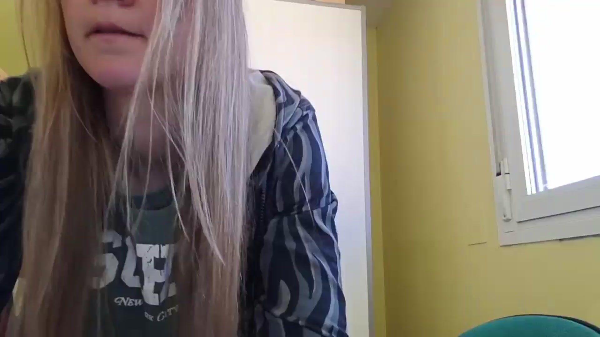 Gallery image thumbnail from KrisssKiss1's myfreecams stream on, 03/31/2026, 14:01 image 1 of 20