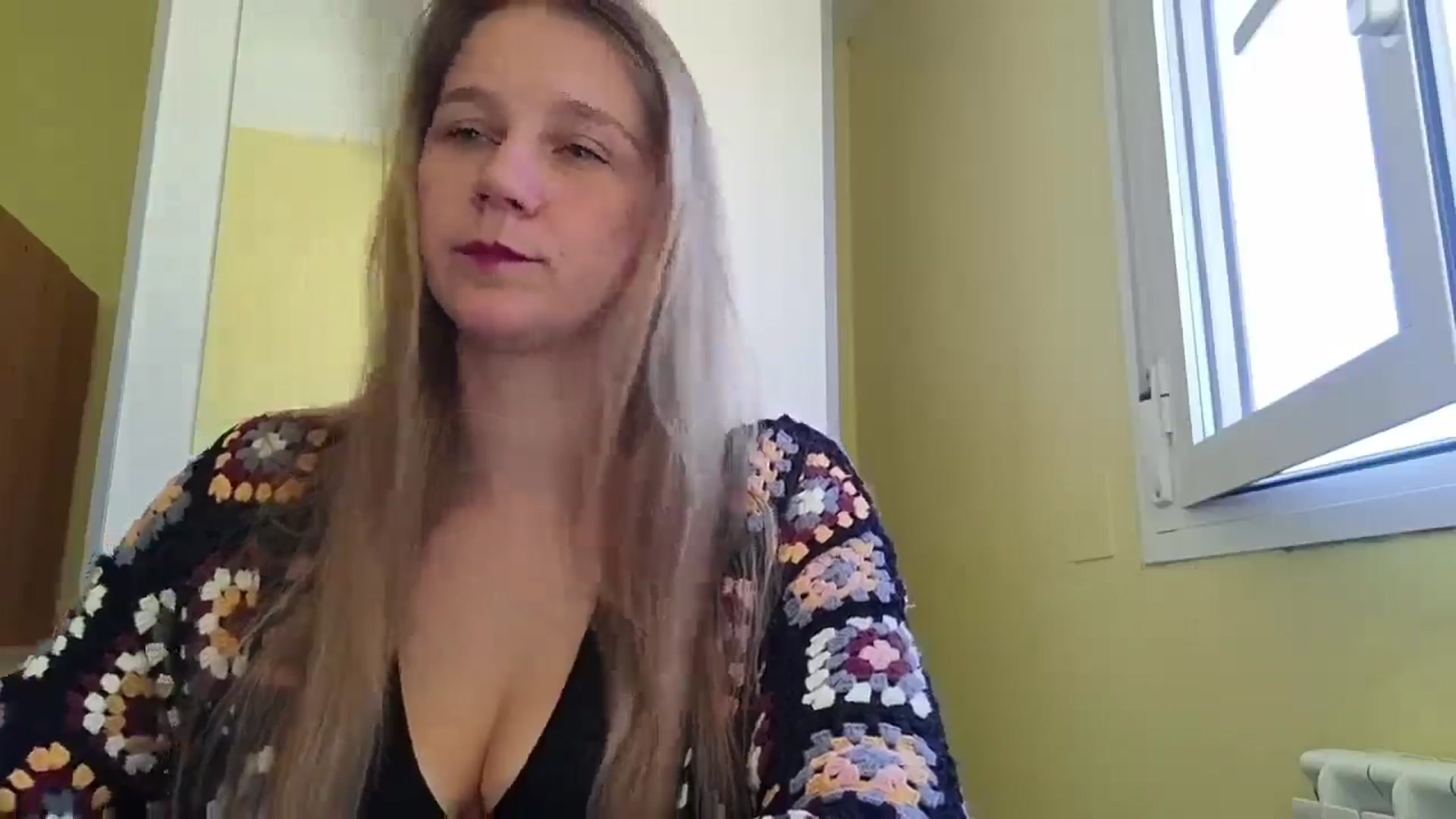 Gallery image thumbnail from KrisssKiss1's myfreecams stream on, 04/08/2026, 11:02 image 14 of 20