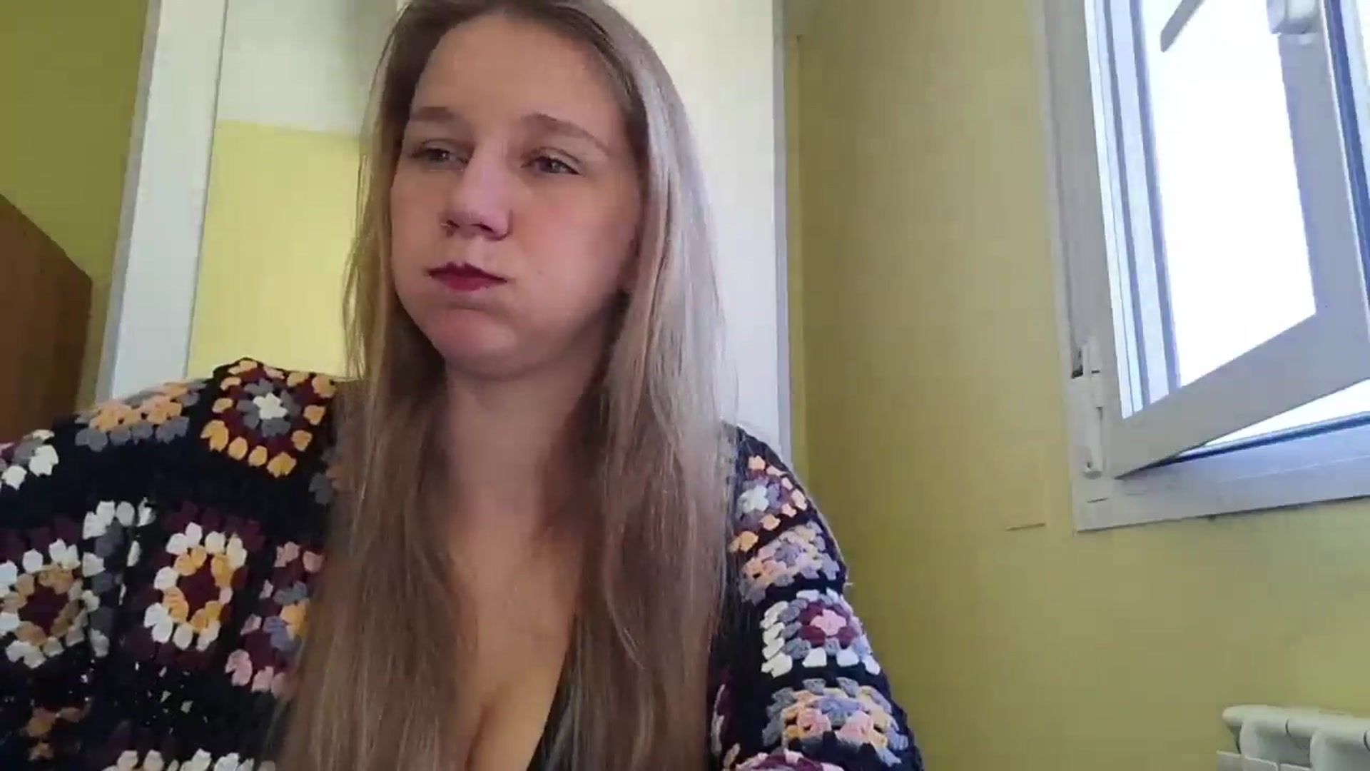 Gallery image thumbnail from KrisssKiss1's myfreecams stream on, 04/08/2026, 11:02 image 8 of 20