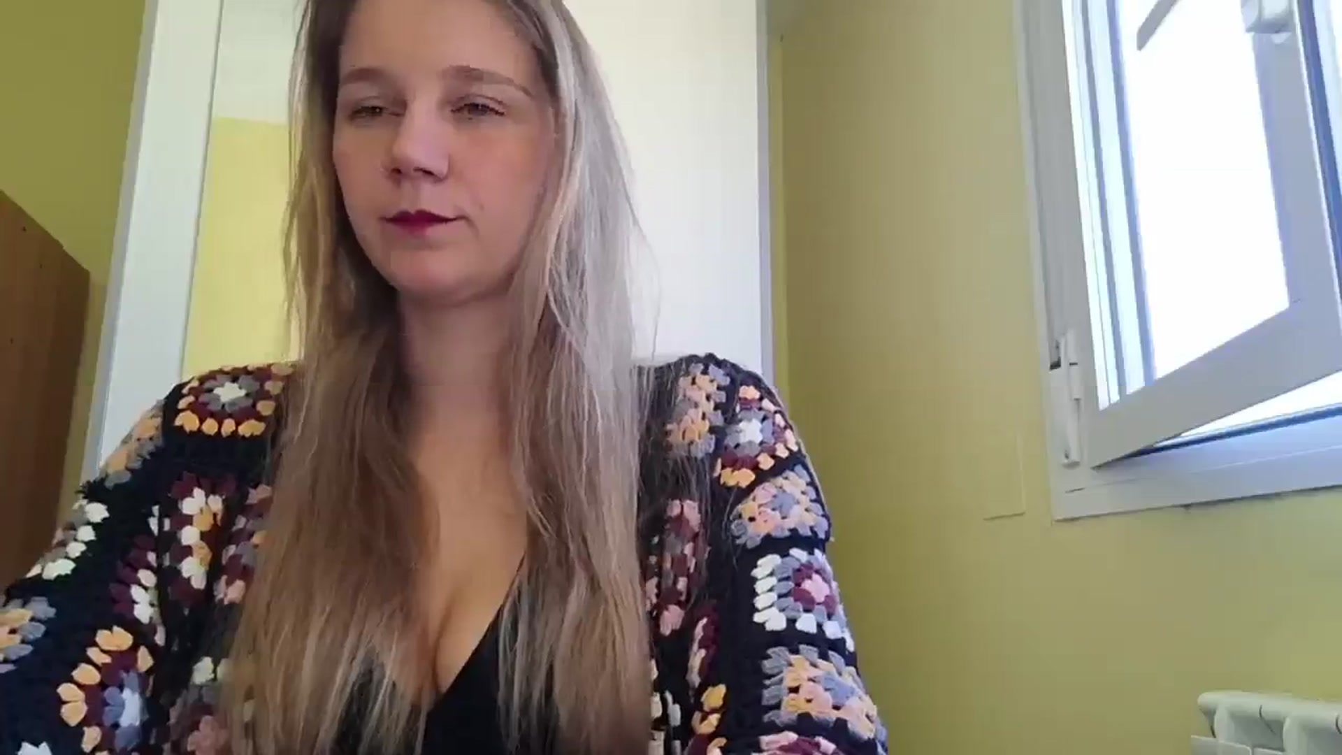 Gallery image thumbnail from KrisssKiss1's myfreecams stream on, 04/08/2026, 11:02 image 10 of 20