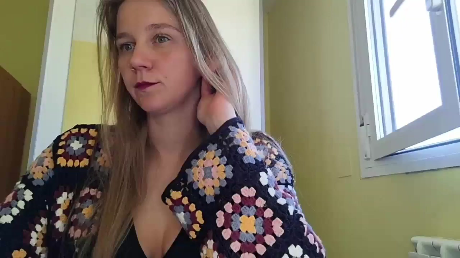 Gallery image thumbnail from KrisssKiss1's myfreecams stream on, 04/08/2026, 15:00 image 20 of 20