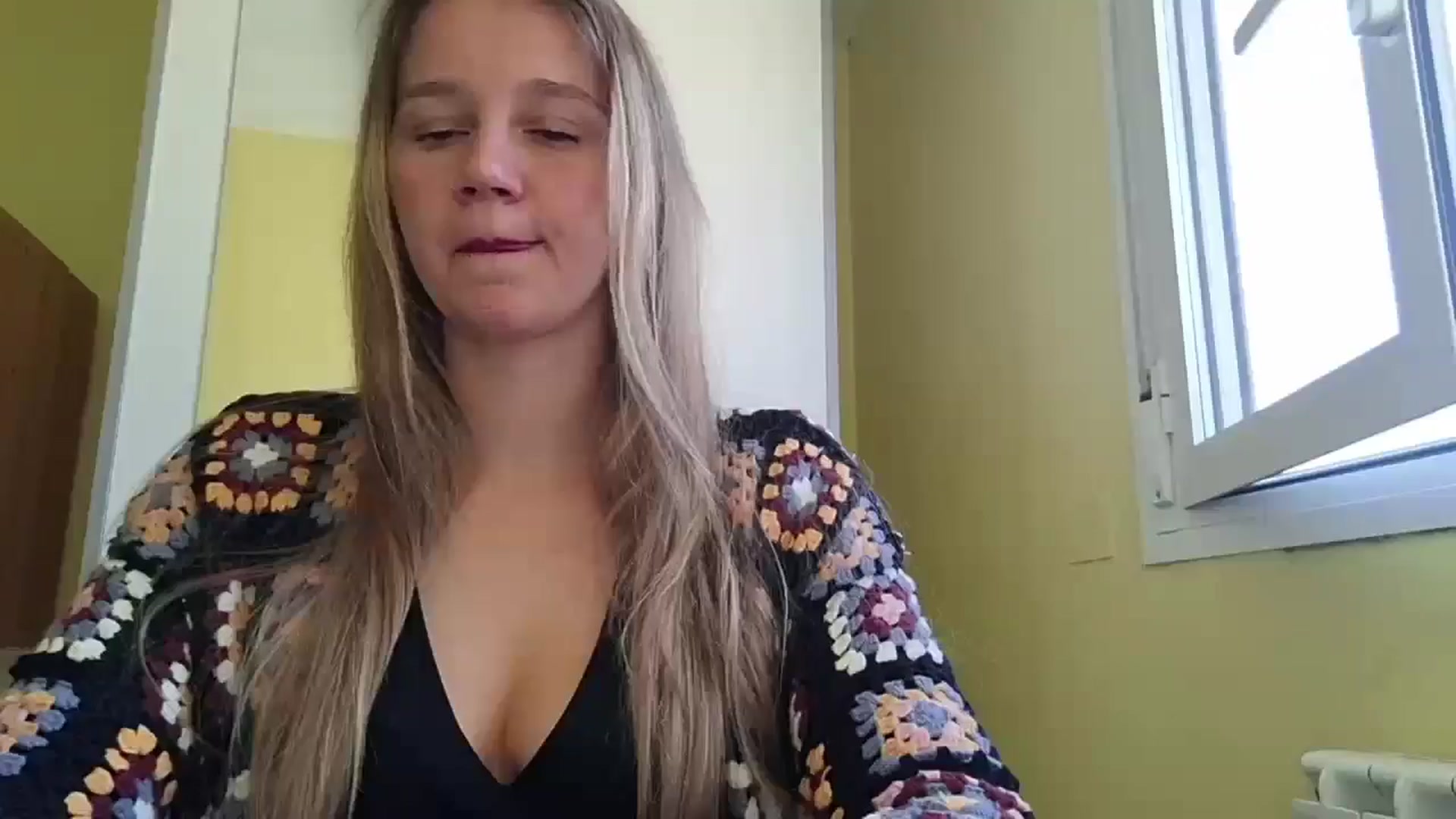 Gallery image thumbnail from KrisssKiss1's myfreecams stream on, 04/08/2026, 15:00 image 8 of 20