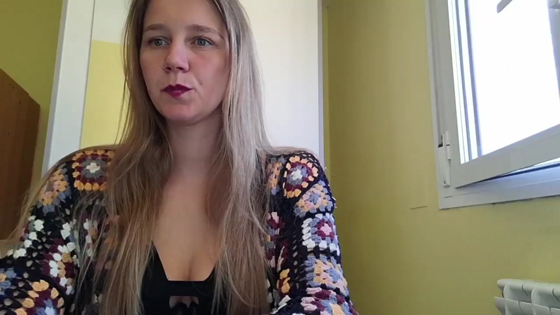 Gallery image thumbnail from KrisssKiss1's myfreecams stream on, 04/10/2026, 11:38 image 5 of 20
