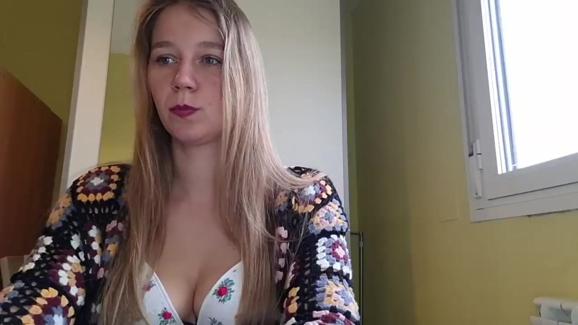 Gallery image thumbnail from KrisssKiss1's myfreecams stream on, 04/12/2026, 10:46 image 19 of 20