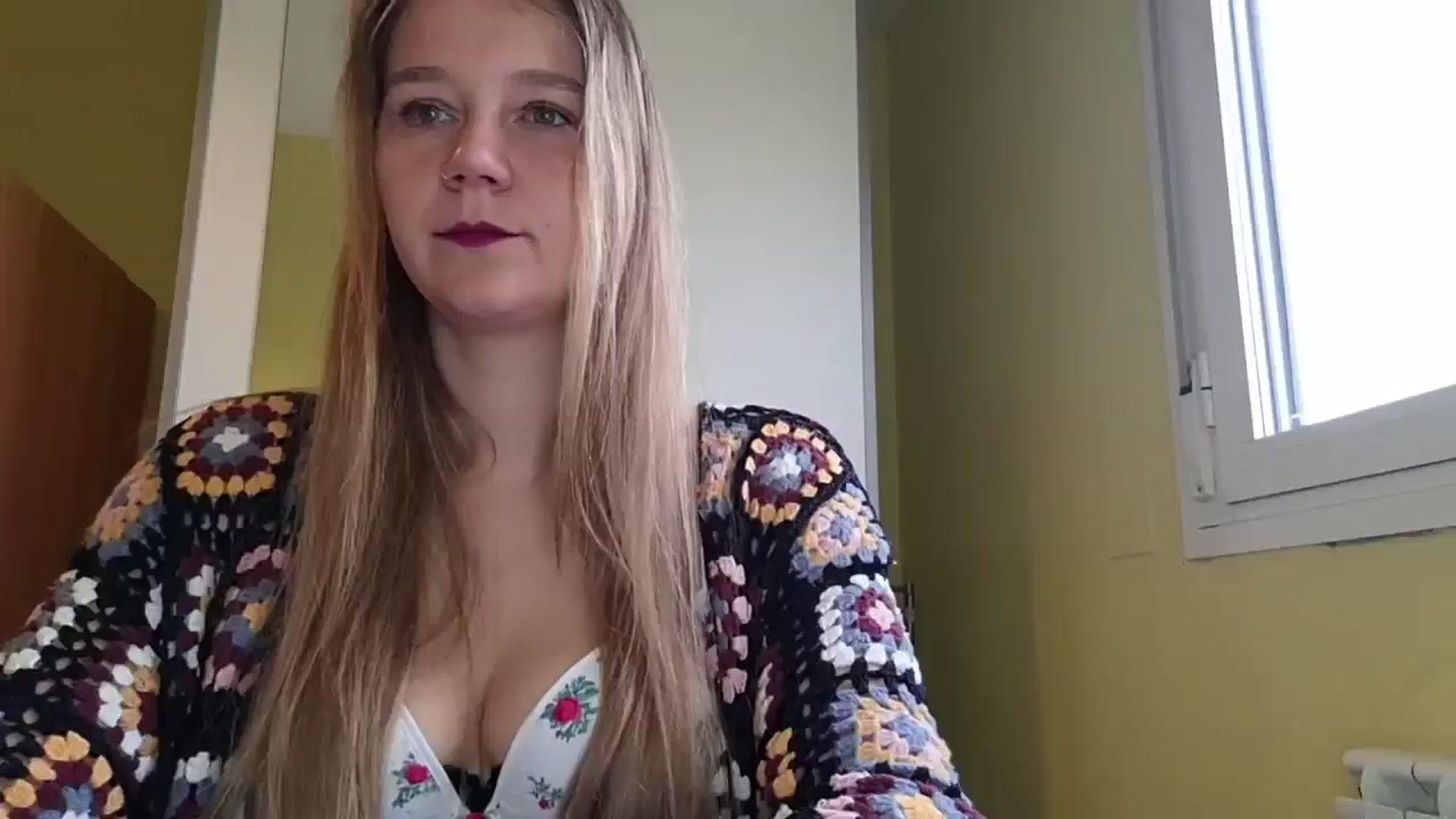 Gallery image thumbnail from KrisssKiss1's myfreecams stream on, 04/12/2026, 10:46 image 7 of 20