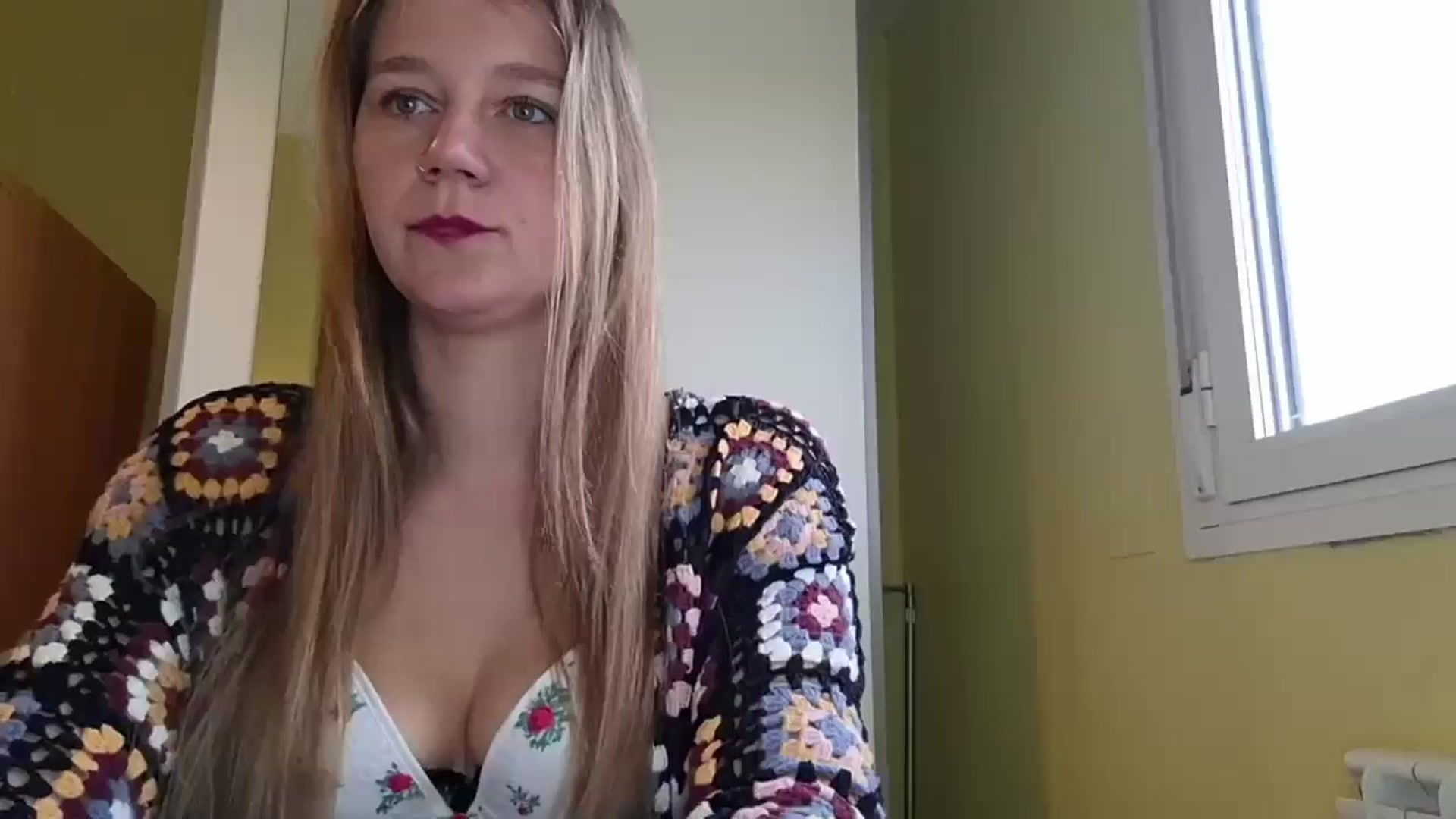 Gallery image thumbnail from KrisssKiss1's myfreecams stream on, 04/12/2026, 10:46 image 17 of 20
