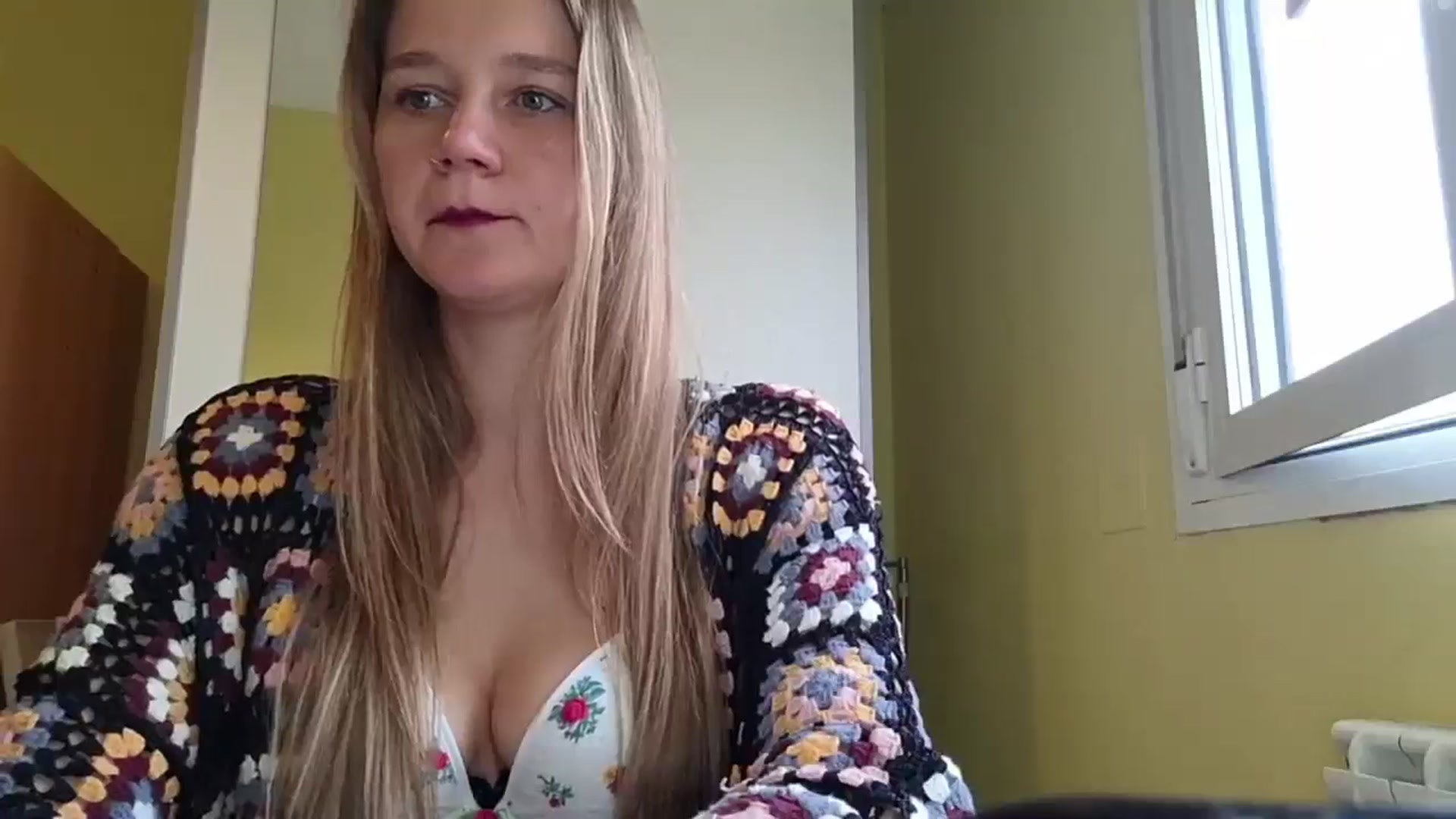 Gallery image thumbnail from KrisssKiss1's myfreecams stream on, 04/12/2026, 13:21 image 3 of 20
