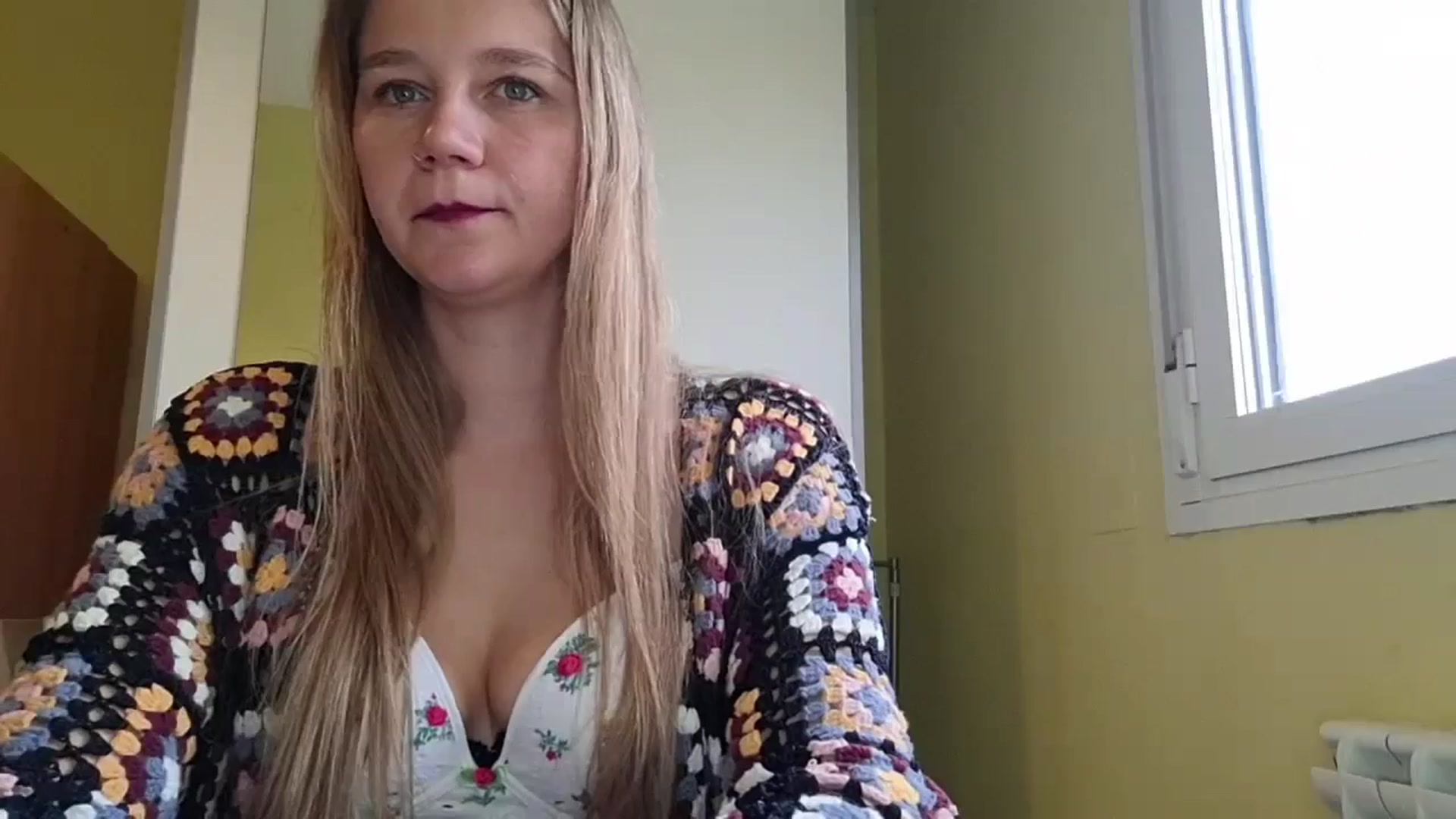 Gallery image thumbnail from KrisssKiss1's myfreecams stream on, 04/12/2026, 13:21 image 10 of 20