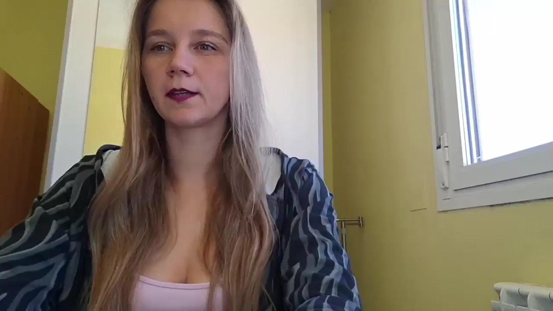 Gallery image thumbnail from KrisssKiss1's myfreecams stream on, 04/13/2026, 12:28 image 9 of 20