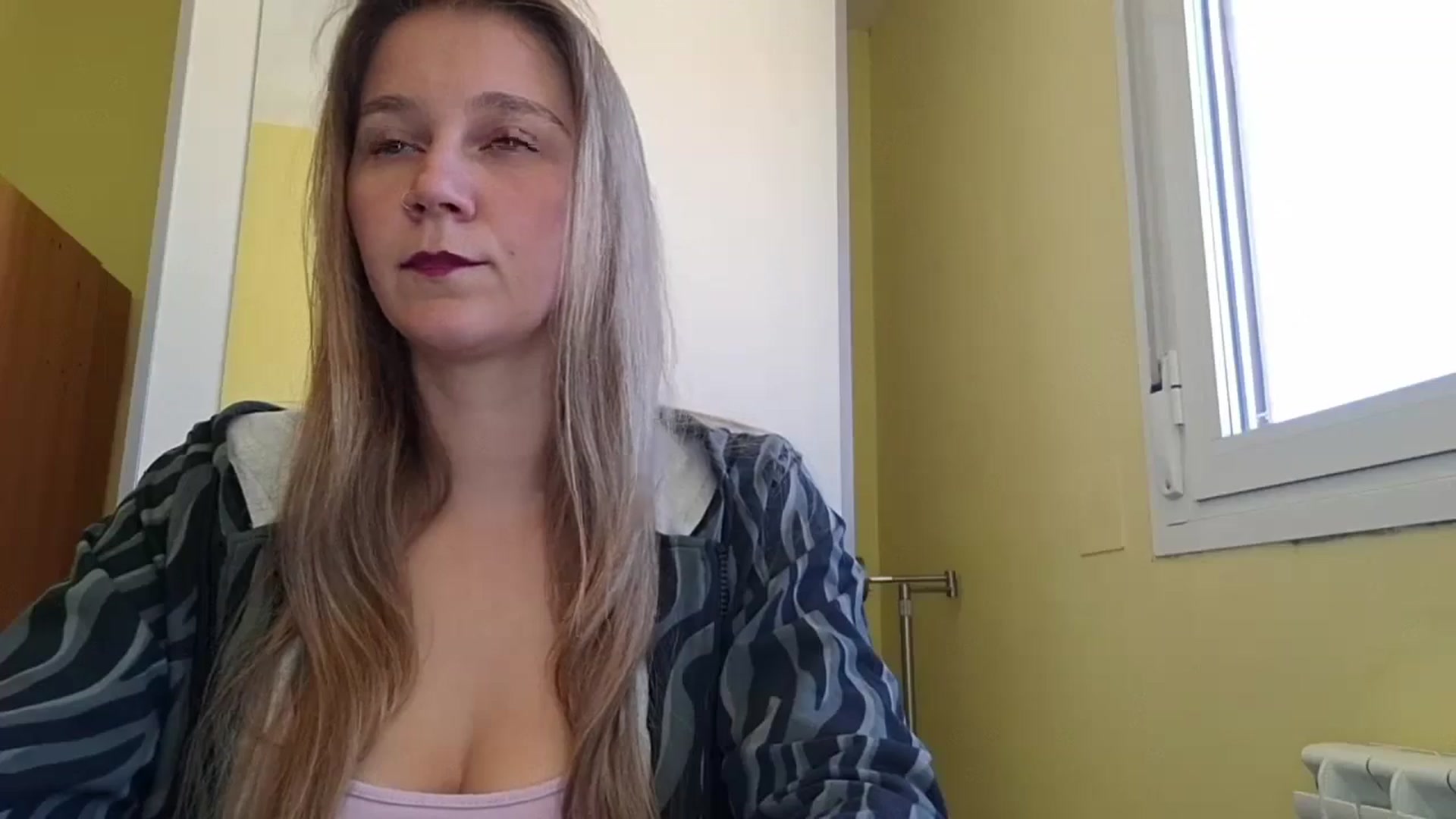 Gallery image thumbnail from KrisssKiss1's myfreecams stream on, 04/13/2026, 12:54 image 19 of 20