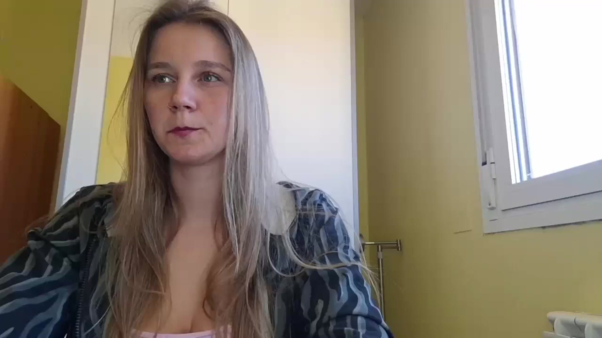 Gallery image thumbnail from KrisssKiss1's myfreecams stream on, 04/13/2026, 15:03 image 19 of 20