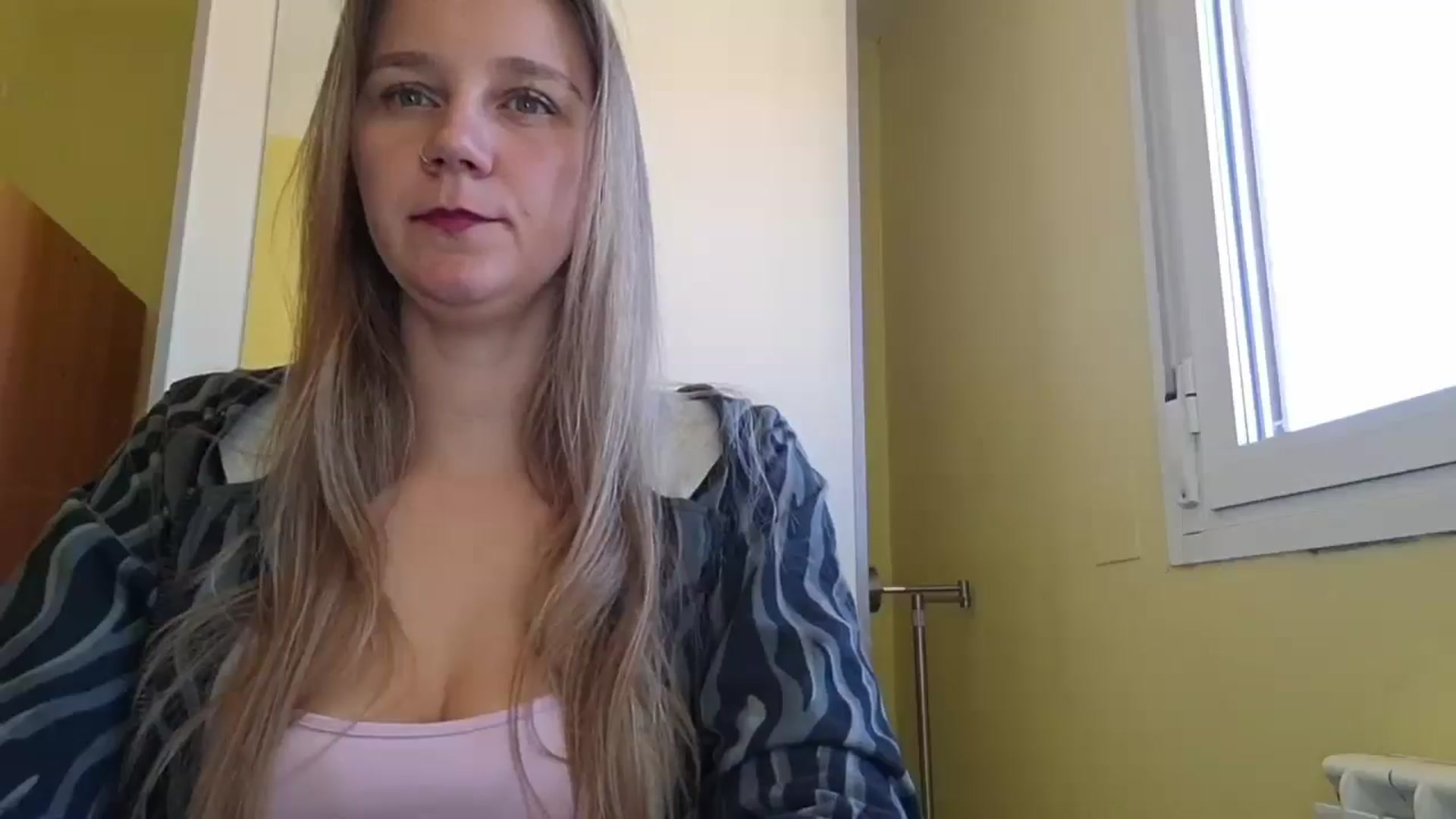 Gallery image thumbnail from KrisssKiss1's myfreecams stream on, 04/13/2026, 15:03 image 8 of 20
