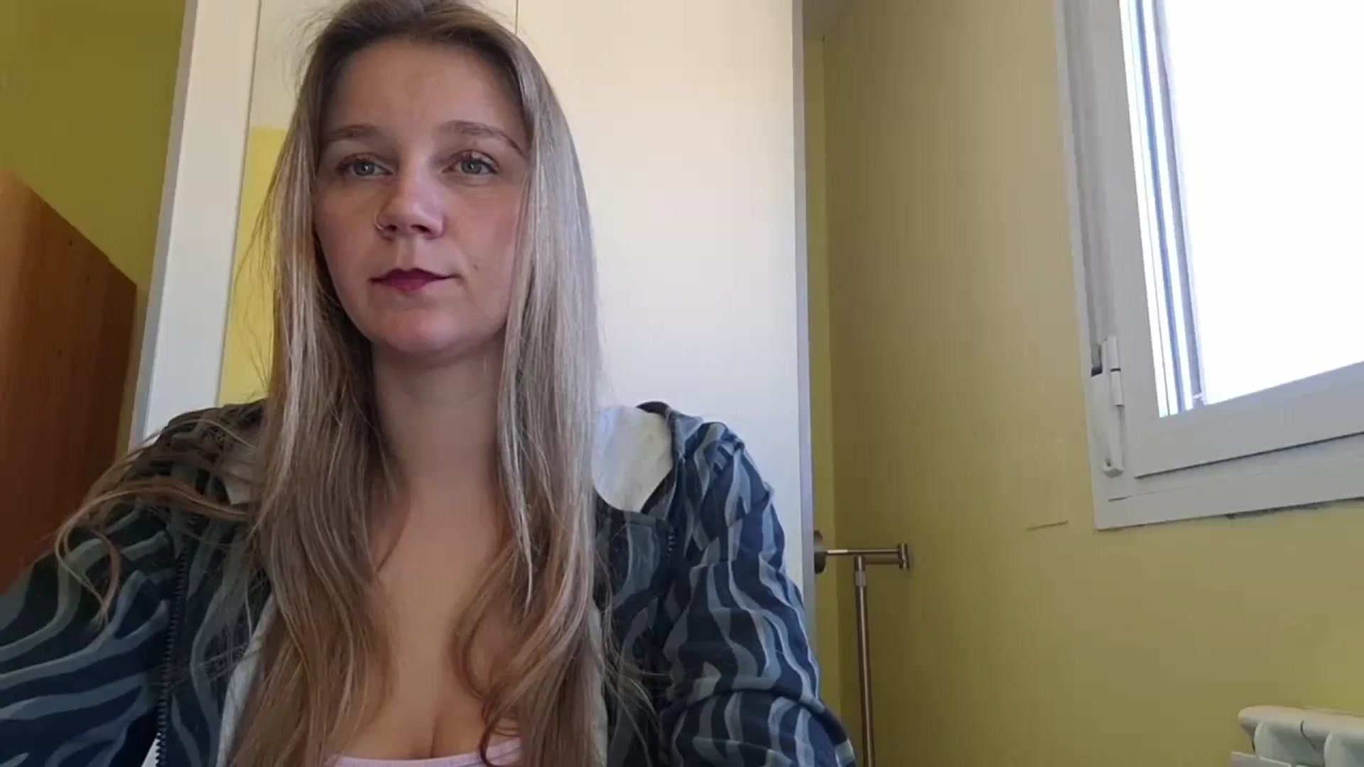 Gallery image thumbnail from KrisssKiss1's myfreecams stream on, 04/13/2026, 15:03 image 5 of 20