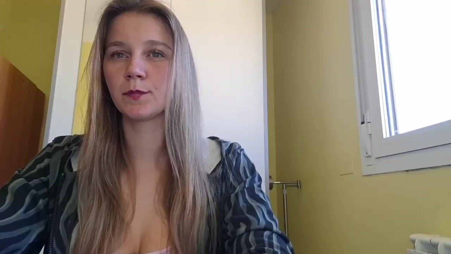 Gallery image thumbnail from KrisssKiss1's myfreecams stream on, 04/13/2026, 15:03 image 4 of 20