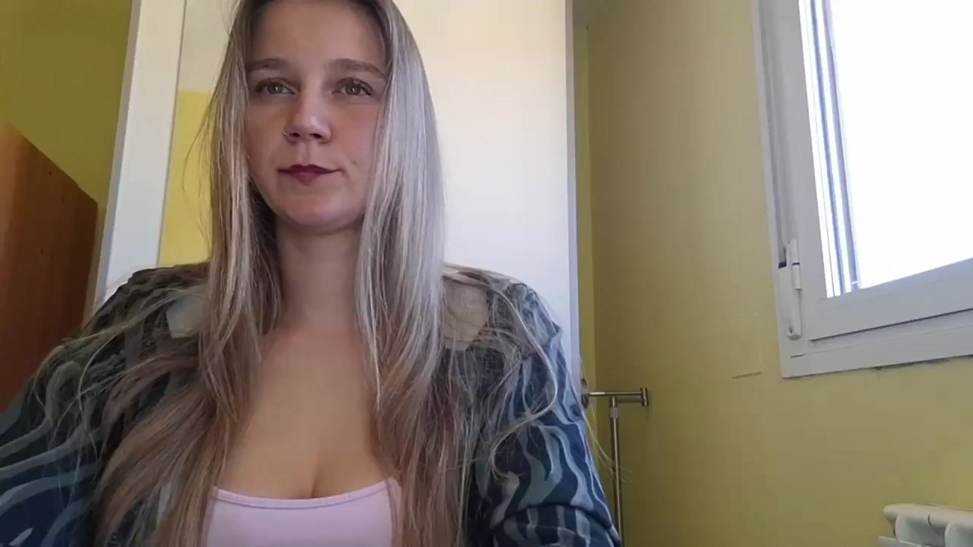 Gallery image thumbnail from KrisssKiss1's myfreecams stream on, 04/13/2026, 15:03 image 14 of 20