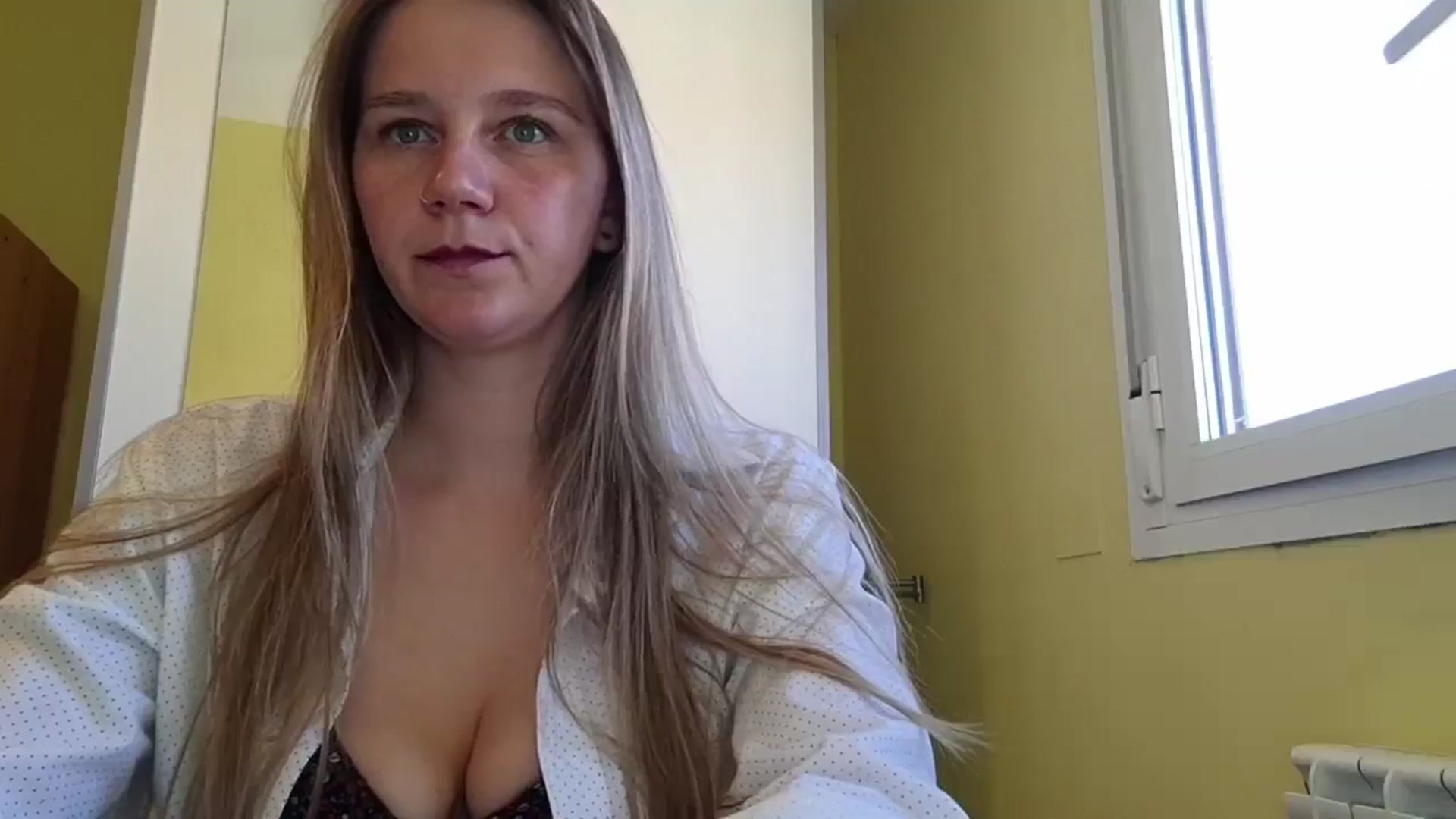Gallery image thumbnail from KrisssKiss1's myfreecams stream on, 04/16/2026, 14:26 image 9 of 20