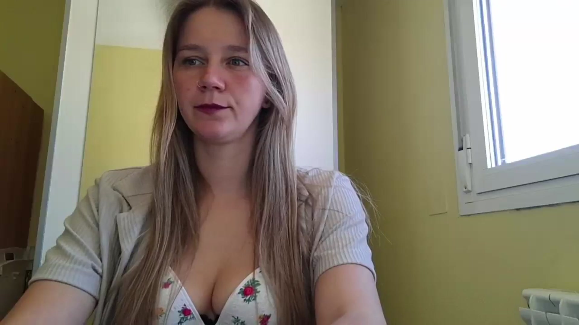 Gallery image thumbnail from KrisssKiss1's myfreecams stream on, 04/18/2026, 11:34 image 10 of 20