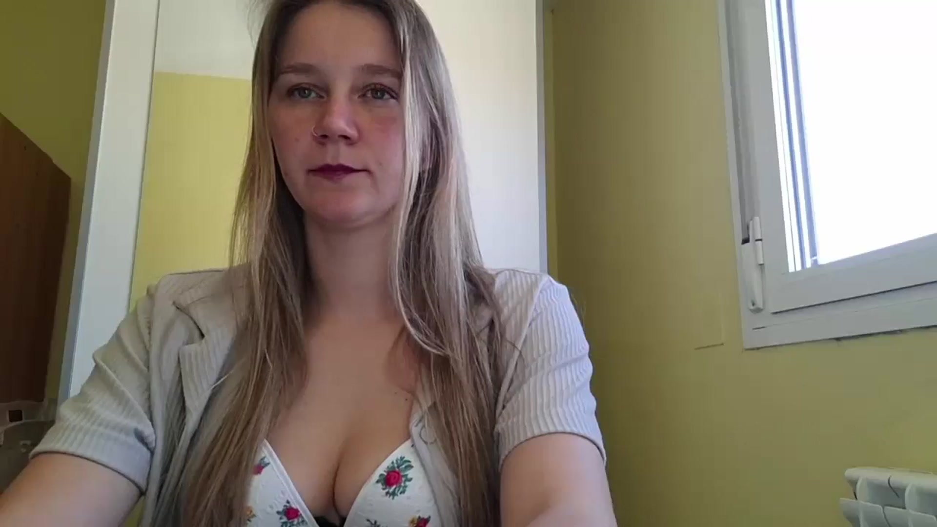 Gallery image thumbnail from KrisssKiss1's myfreecams stream on, 04/18/2026, 11:34 image 3 of 20