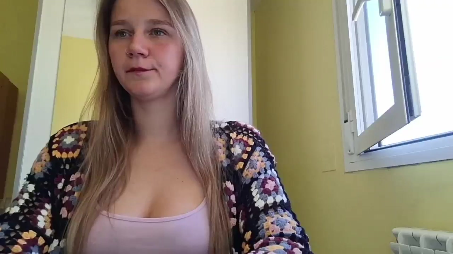 Gallery image thumbnail from KrisssKiss1's myfreecams stream on, 04/19/2026, 11:25 image 19 of 20