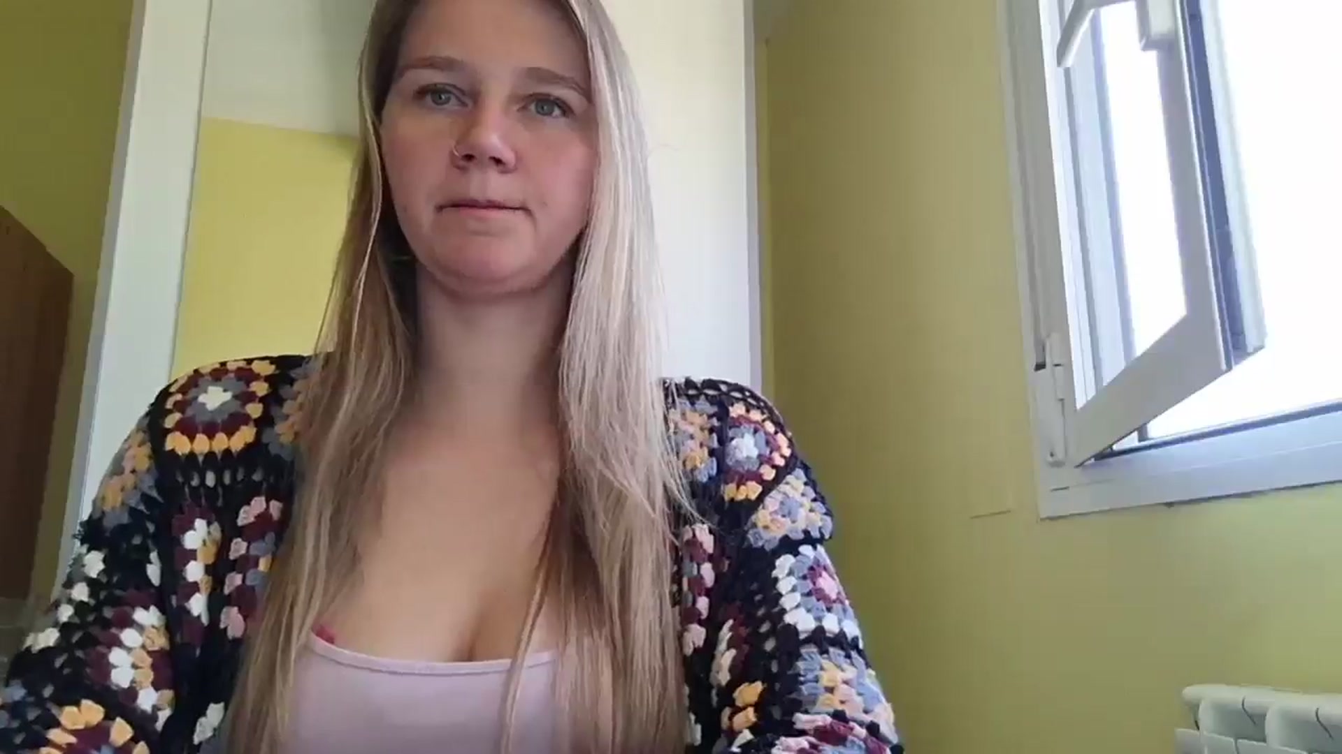 Gallery image thumbnail from KrisssKiss1's myfreecams stream on, 04/19/2026, 14:33 image 19 of 20