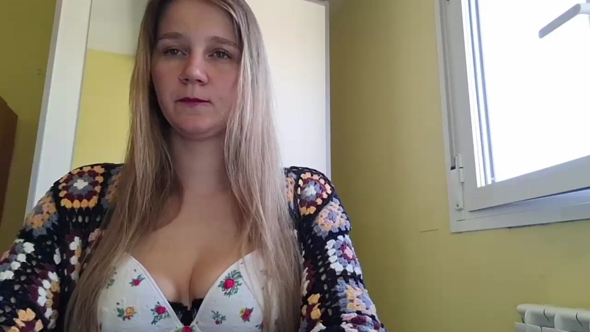 Gallery image thumbnail from KrisssKiss1's myfreecams stream on, 04/21/2026, 14:29 image 17 of 20