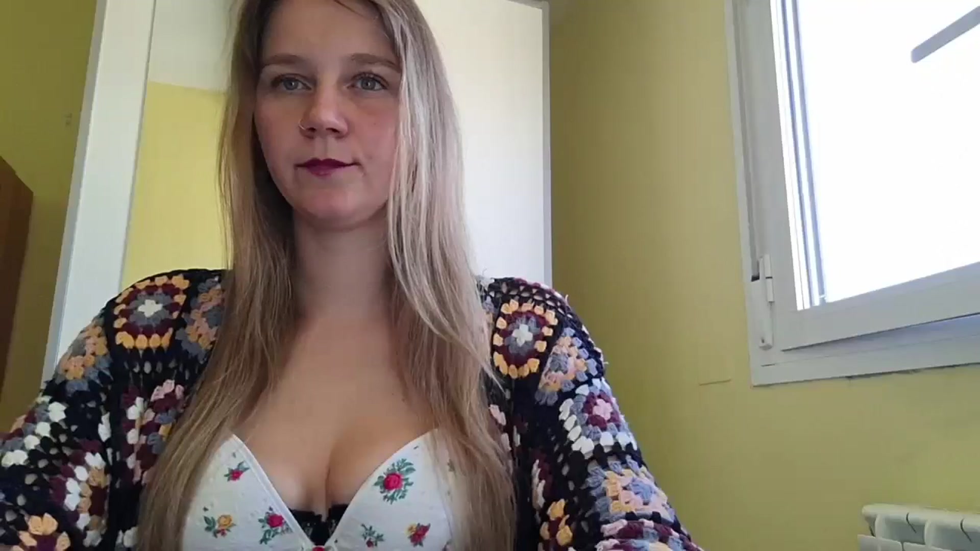 Gallery image thumbnail from KrisssKiss1's myfreecams stream on, 04/21/2026, 14:29 image 9 of 20