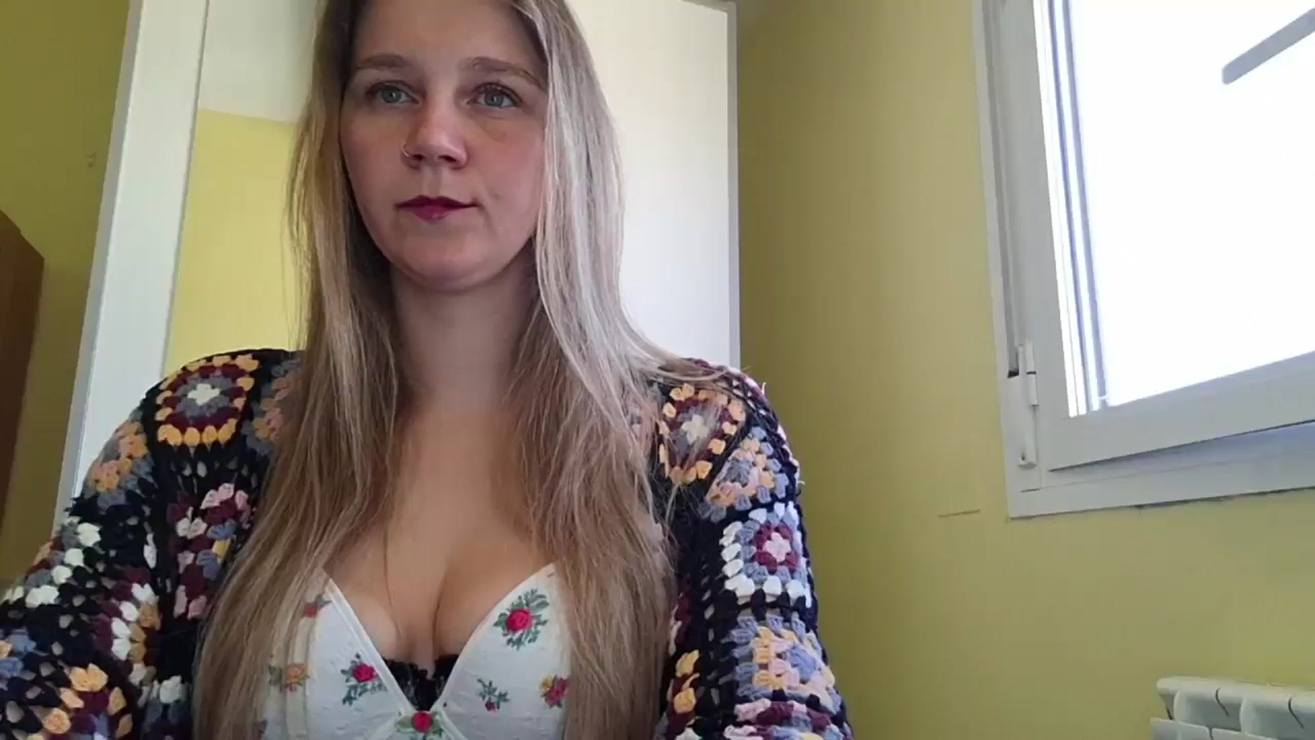 Gallery image thumbnail from KrisssKiss1's myfreecams stream on, 04/21/2026, 14:29 image 7 of 20