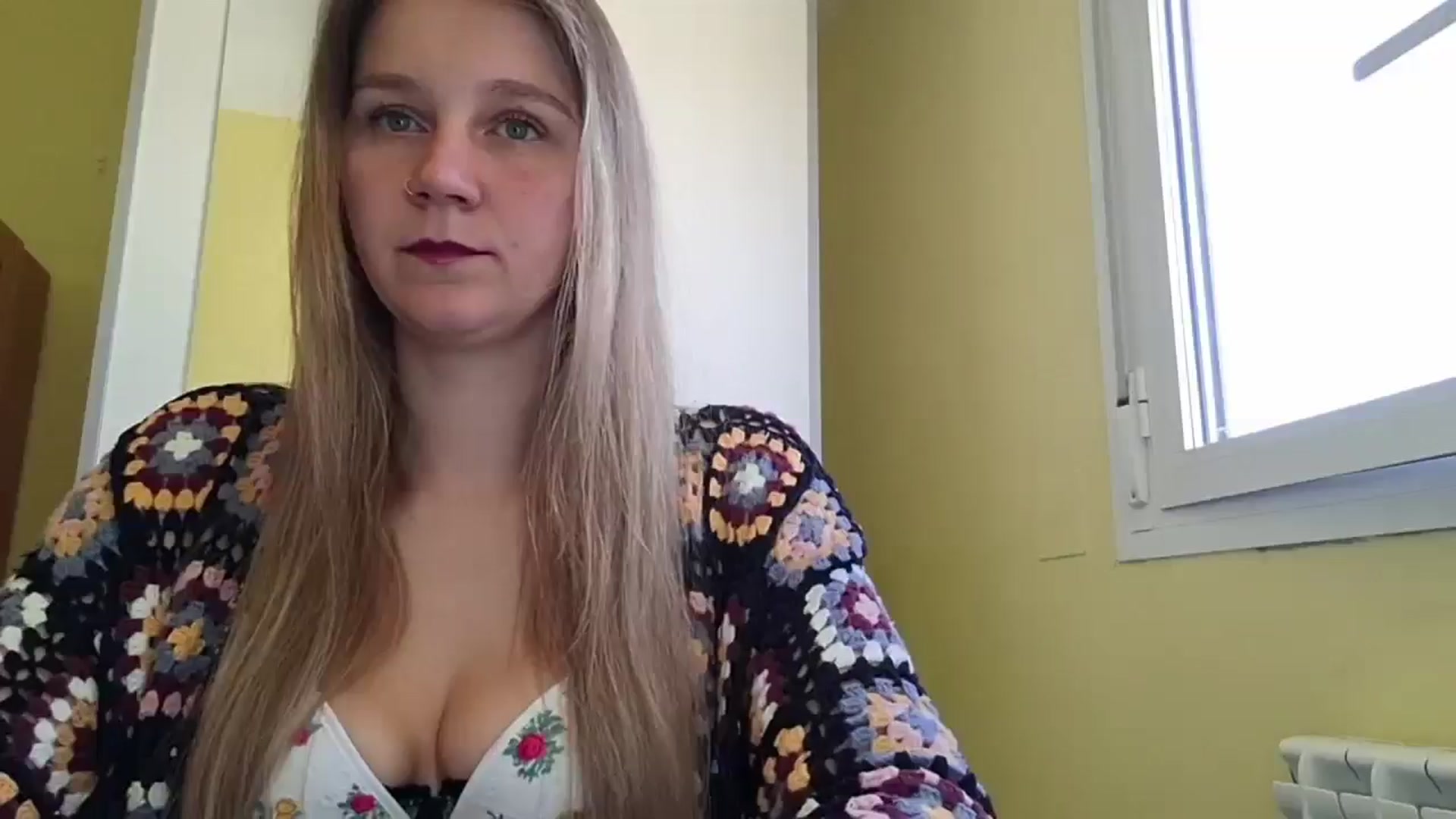 Gallery image thumbnail from KrisssKiss1's myfreecams stream on, 04/21/2026, 14:29 image 2 of 20