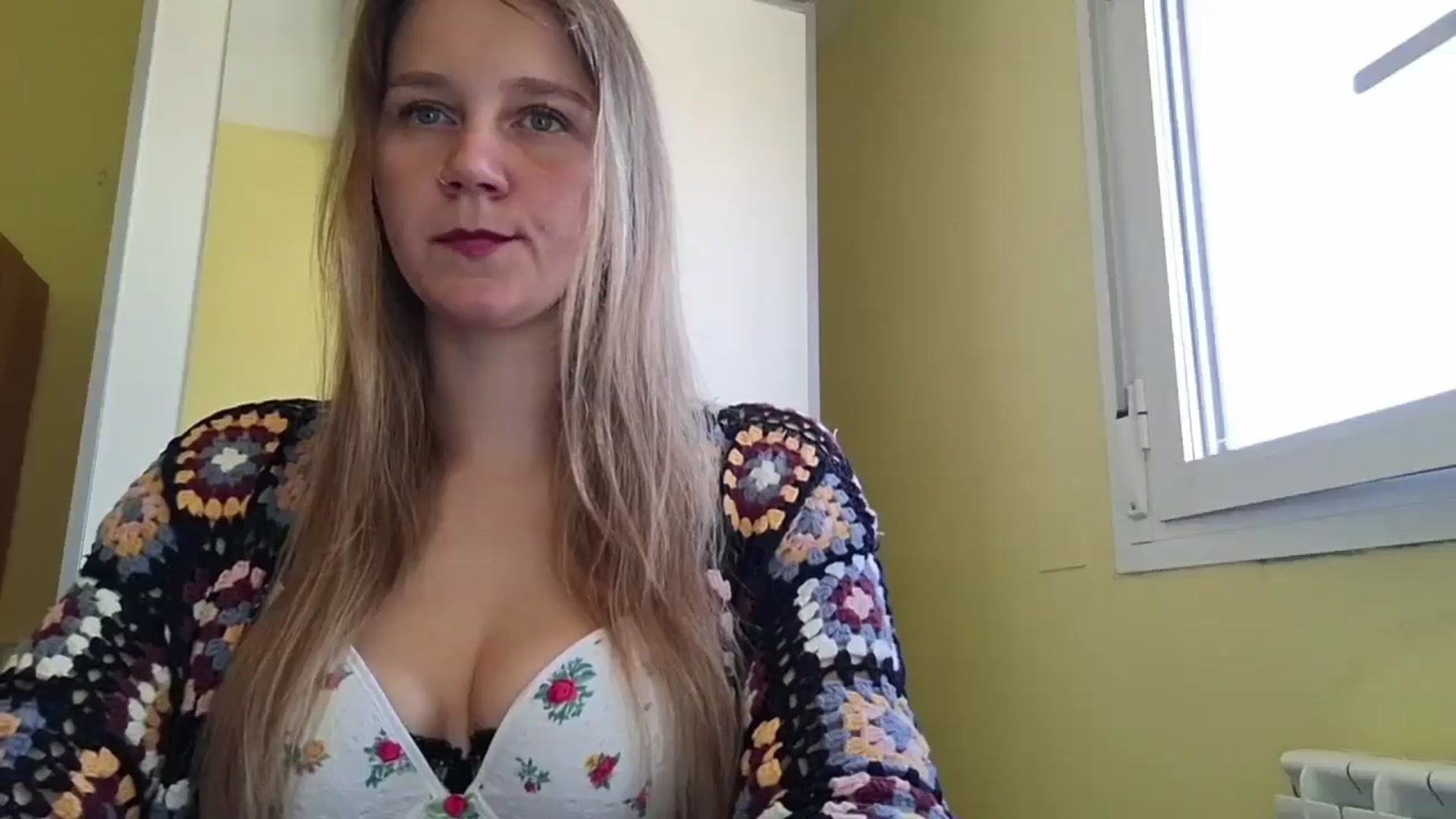 Gallery image thumbnail from KrisssKiss1's myfreecams stream on, 04/21/2026, 14:29 image 10 of 20