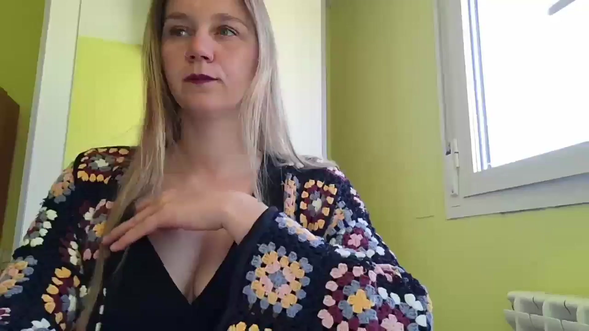 Gallery image thumbnail from KrisssKiss1's myfreecams stream on, 04/26/2026, 11:13 image 14 of 20