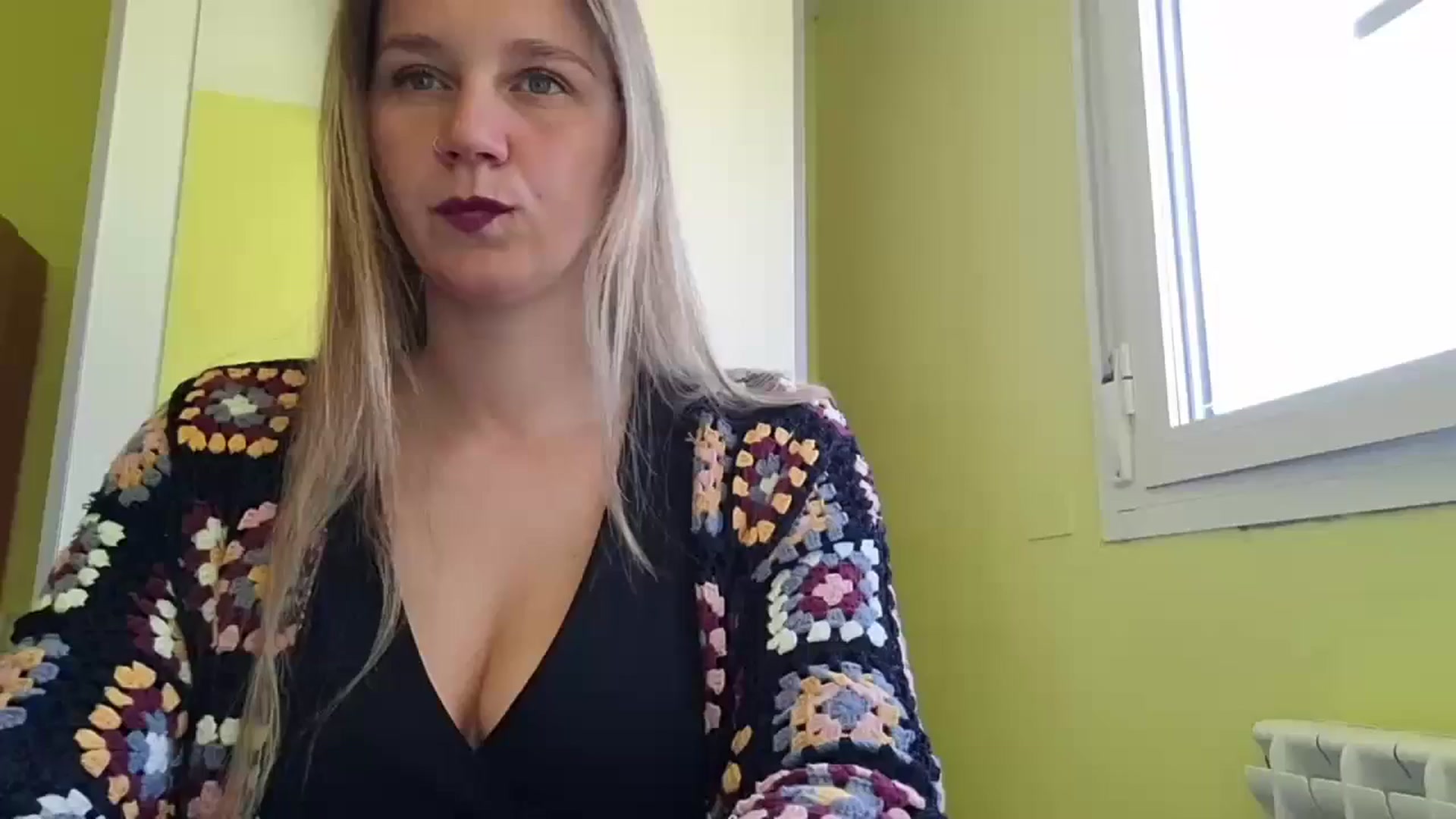Gallery image thumbnail from KrisssKiss1's myfreecams stream on, 04/26/2026, 11:13 image 16 of 20