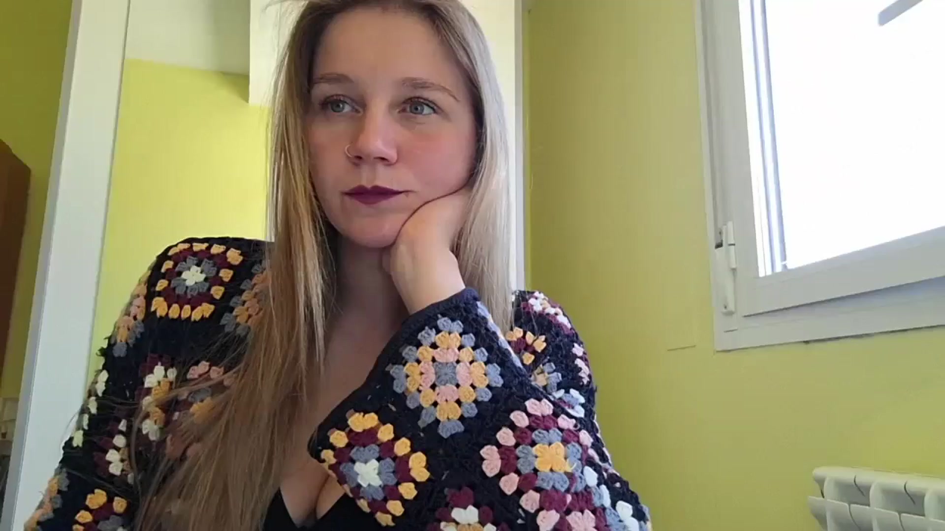 Gallery image thumbnail from KrisssKiss1's myfreecams stream on, 04/26/2026, 11:13 image 1 of 20
