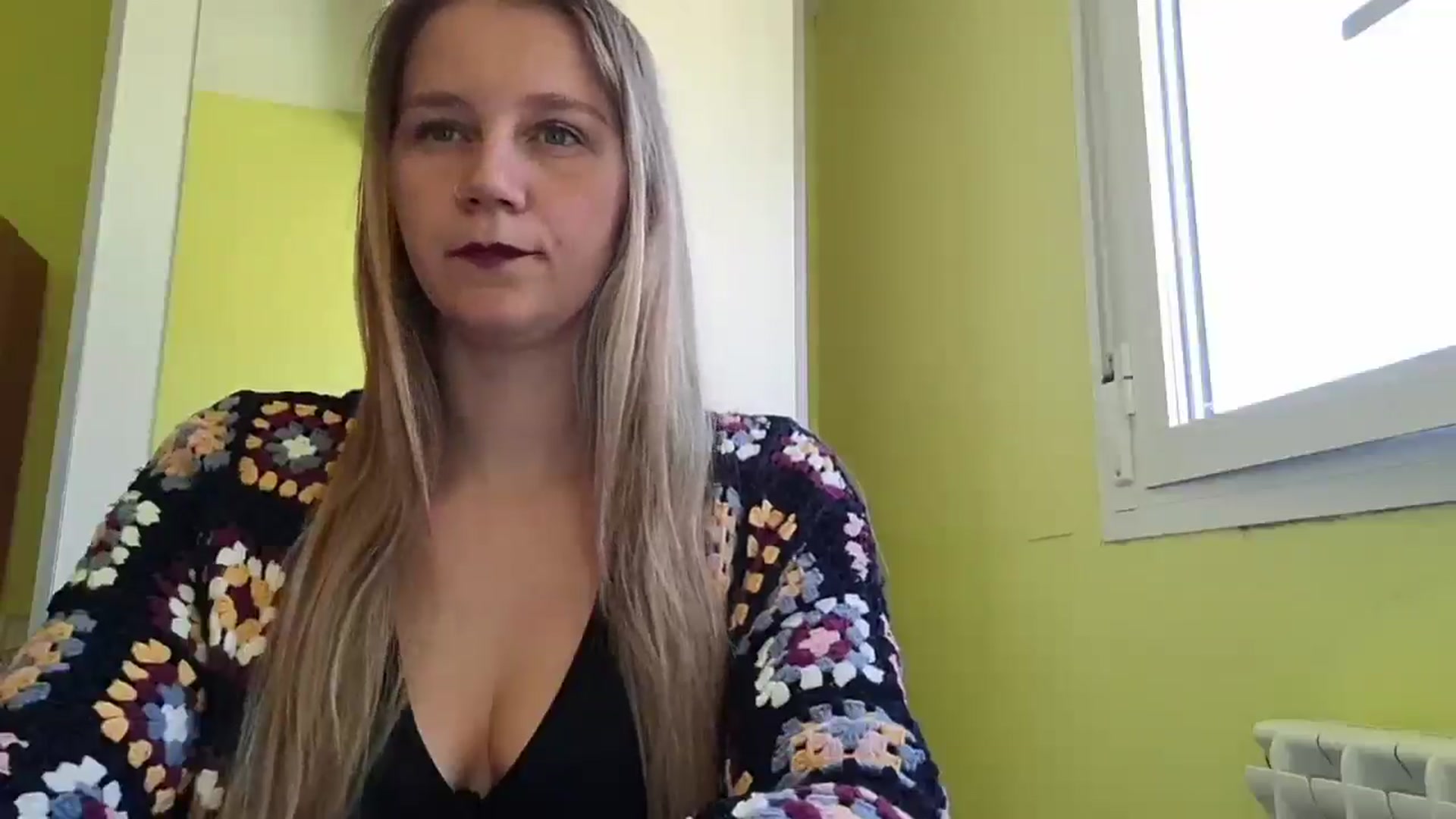 Gallery image thumbnail from KrisssKiss1's myfreecams stream on, 04/26/2026, 15:04 image 6 of 20