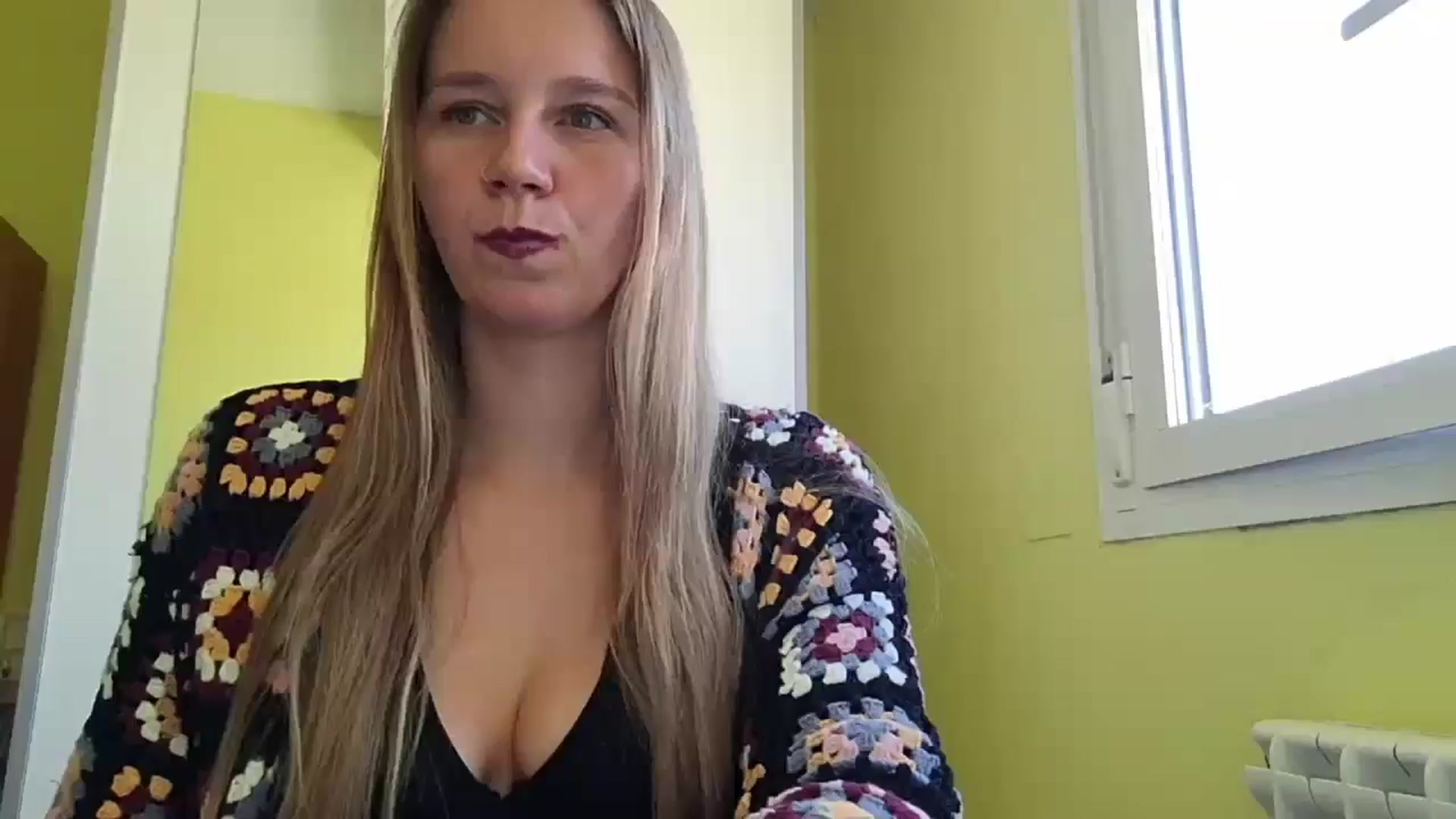 Gallery image thumbnail from KrisssKiss1's myfreecams stream on, 04/26/2026, 15:04 image 9 of 20