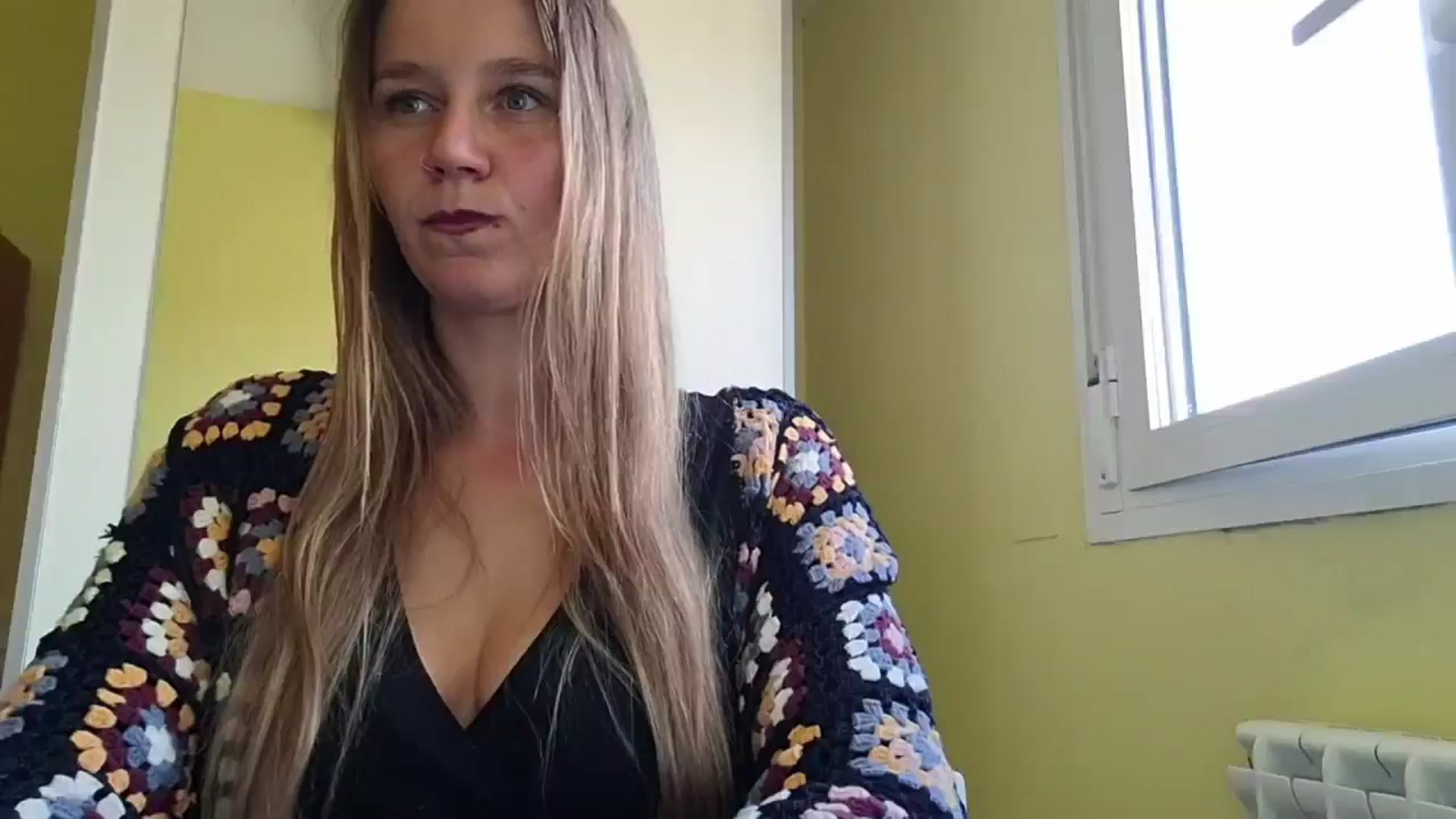 Gallery image thumbnail from KrisssKiss1's myfreecams stream on, 04/26/2026, 15:04 image 19 of 20
