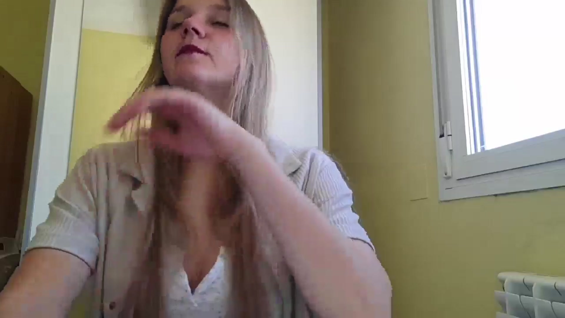 Gallery image thumbnail from KrisssKiss1's myfreecams stream on, 04/27/2026, 11:49 image 3 of 20