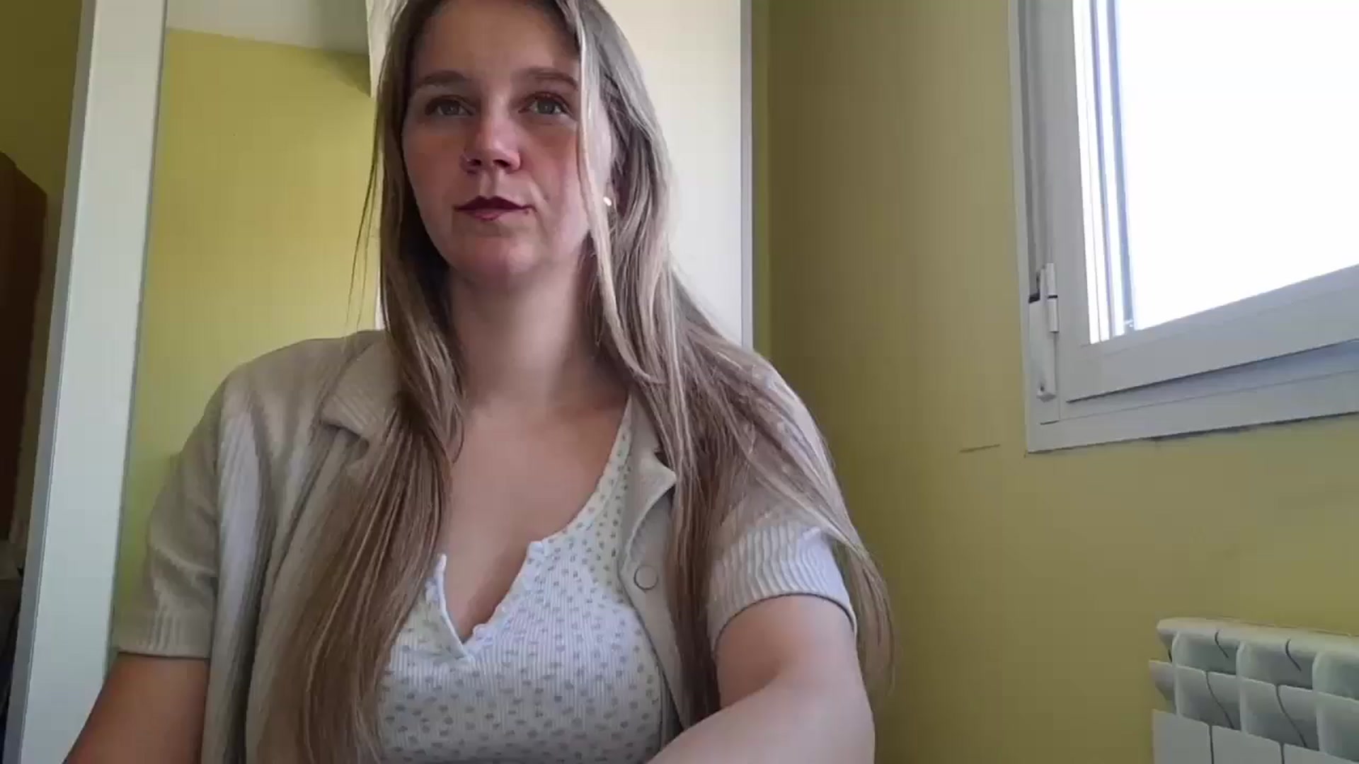 Gallery image thumbnail from KrisssKiss1's myfreecams stream on, 04/27/2026, 14:59 image 10 of 20