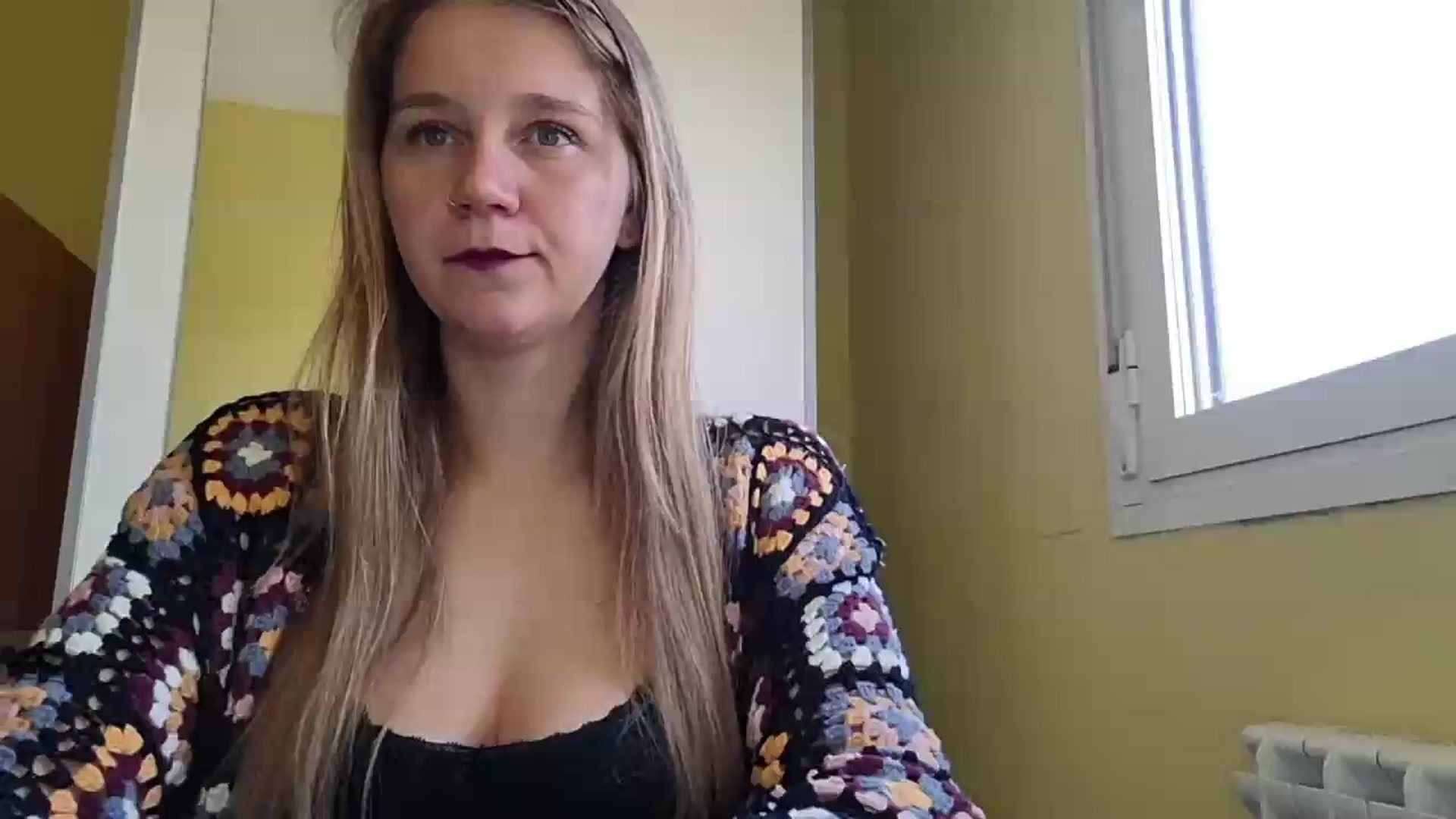 Gallery image thumbnail from KrisssKiss1's myfreecams stream on, 05/01/2026, 12:10 image 4 of 20