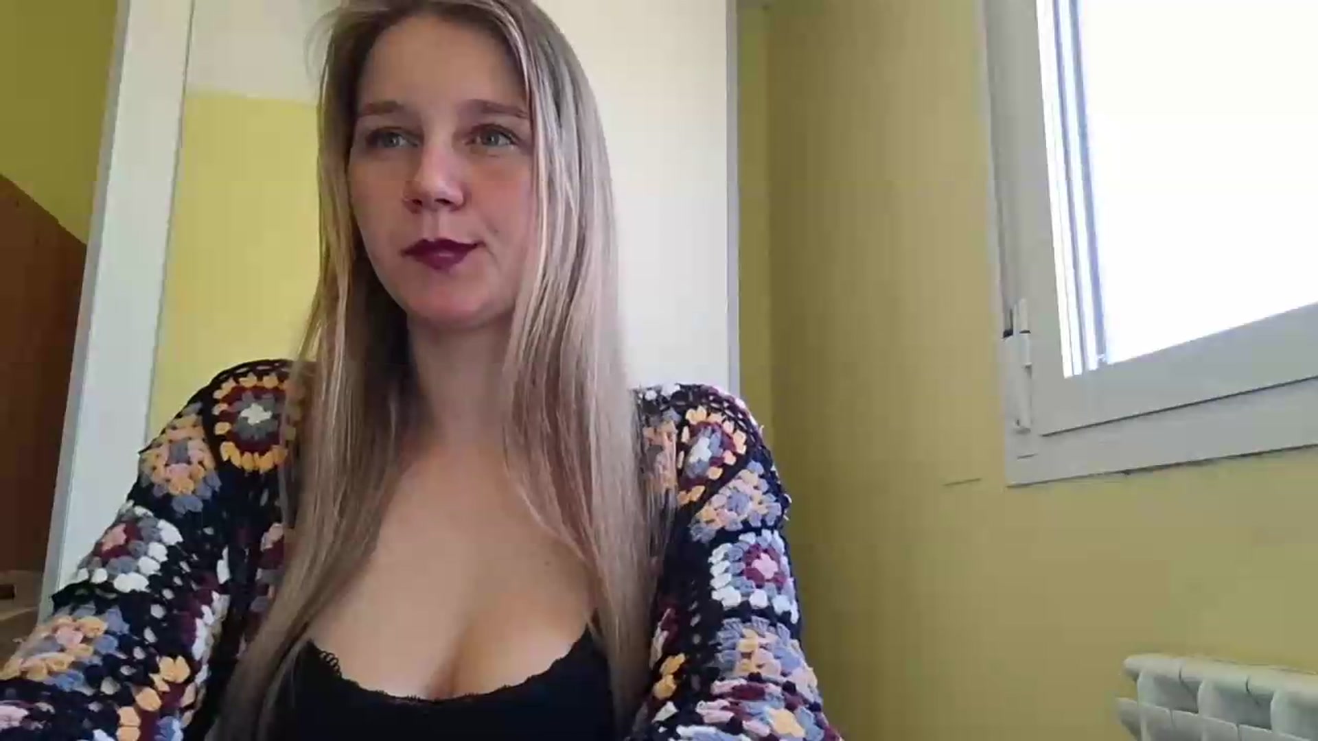 Gallery image thumbnail from KrisssKiss1's myfreecams stream on, 05/01/2026, 12:10 image 9 of 20