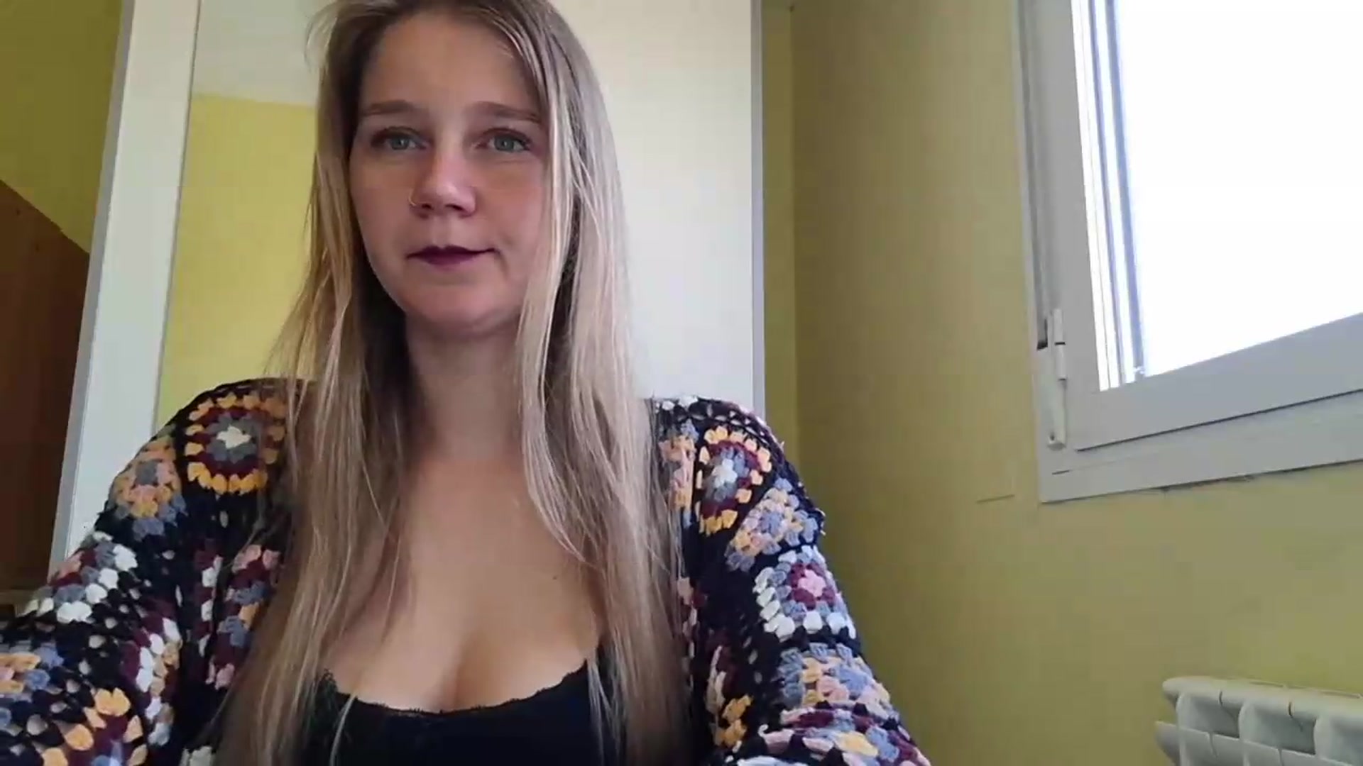 Gallery image thumbnail from KrisssKiss1's myfreecams stream on, 05/01/2026, 12:10 image 5 of 20