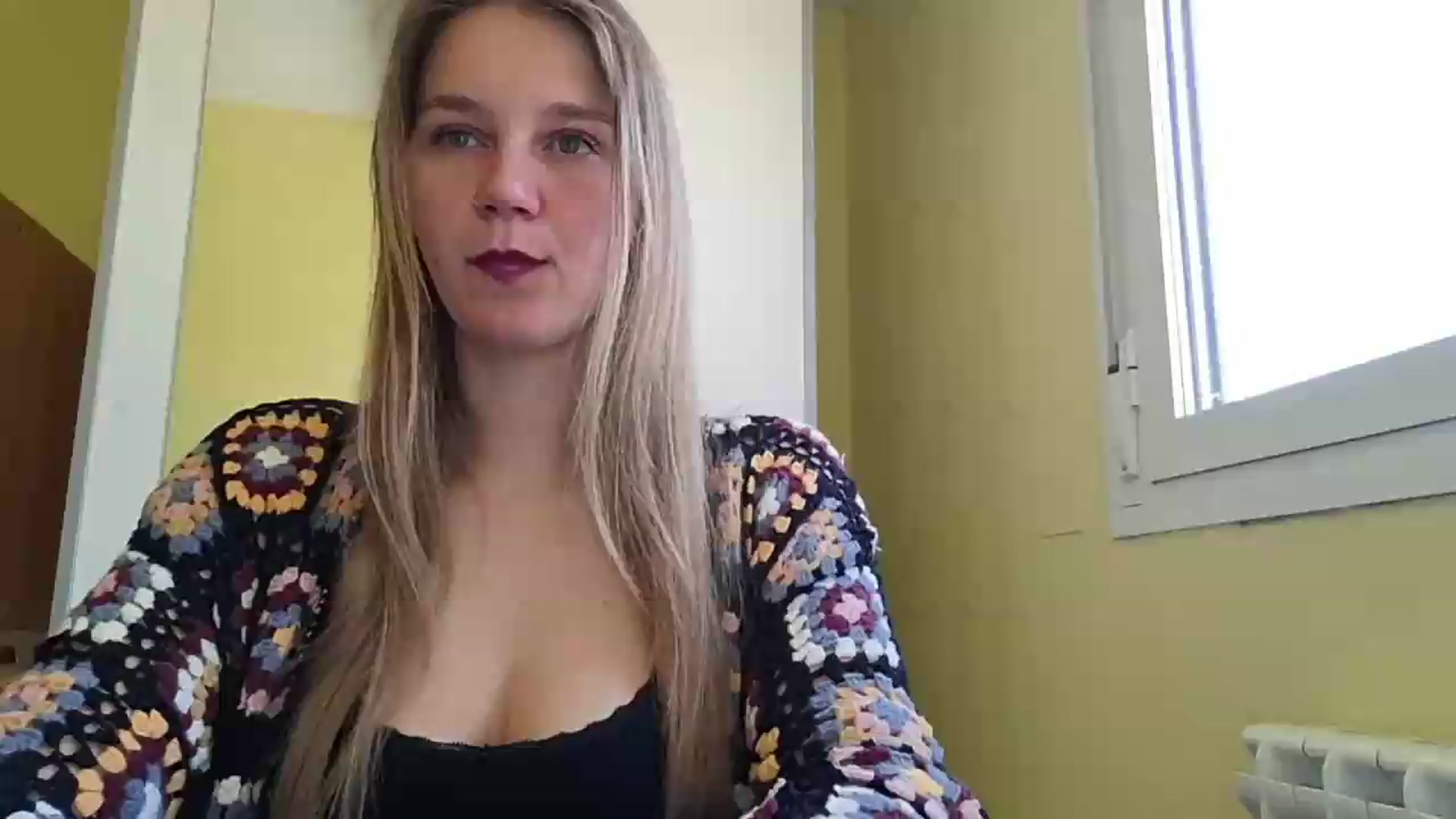 Gallery image thumbnail from KrisssKiss1's myfreecams stream on, 05/01/2026, 12:10 image 13 of 20