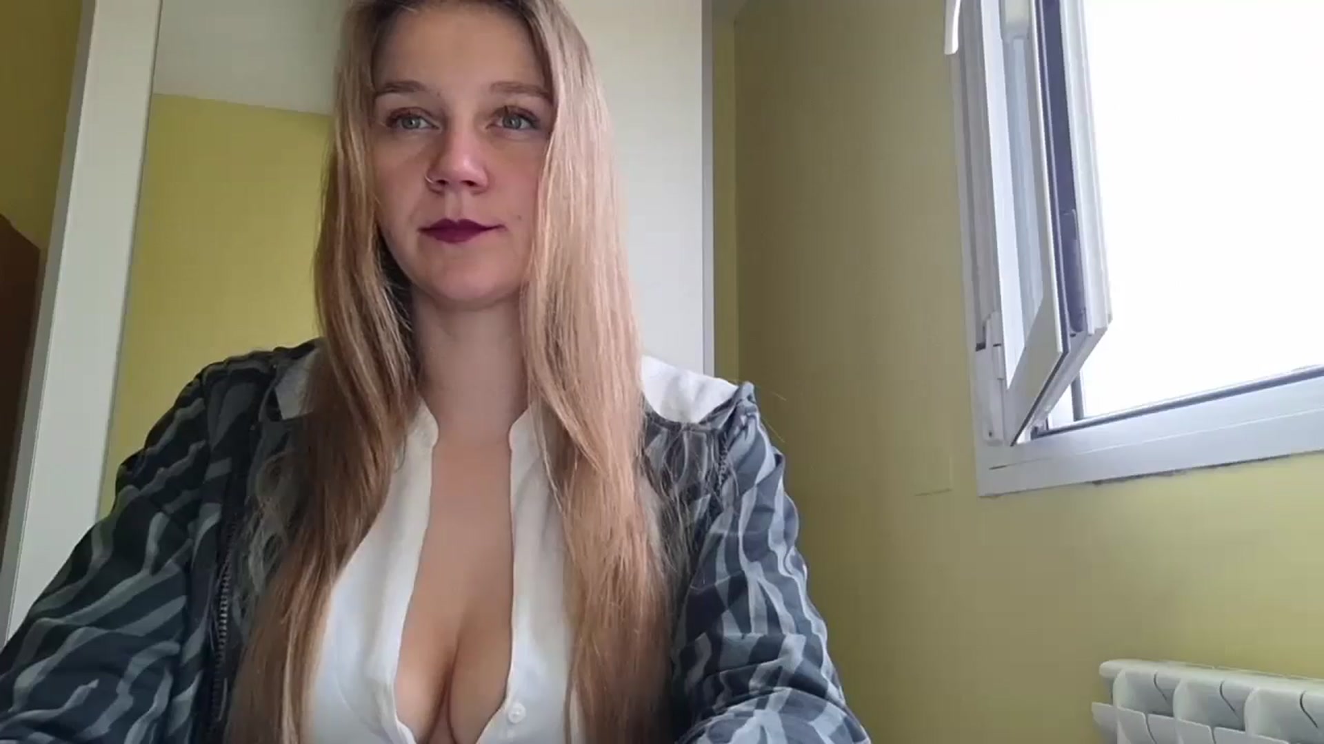 Gallery image thumbnail from KrisssKiss1's myfreecams stream on, 05/02/2026, 12:07 image 14 of 20