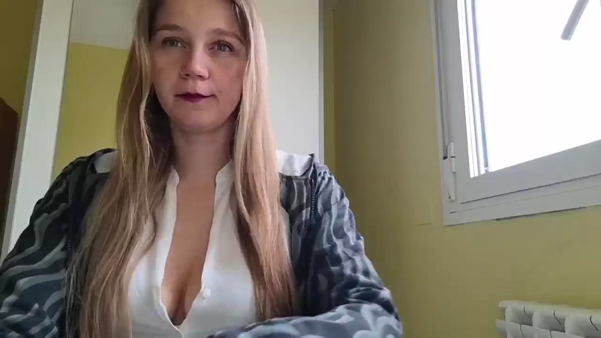 Gallery image thumbnail from KrisssKiss1's myfreecams stream on, 05/02/2026, 12:39 image 12 of 20