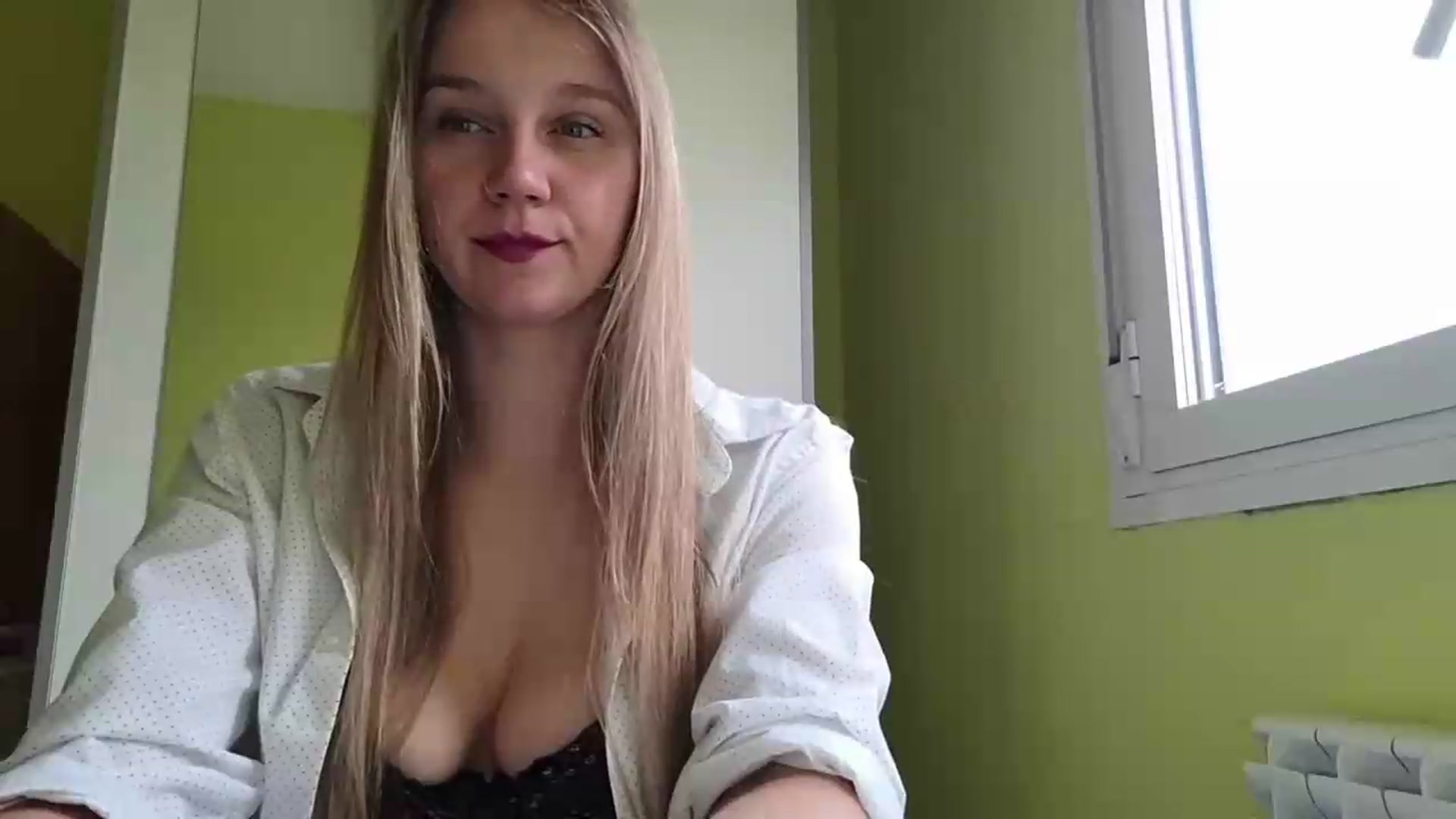 Gallery image thumbnail from KrisssKiss1's myfreecams stream on, 05/03/2026, 12:25 image 14 of 20