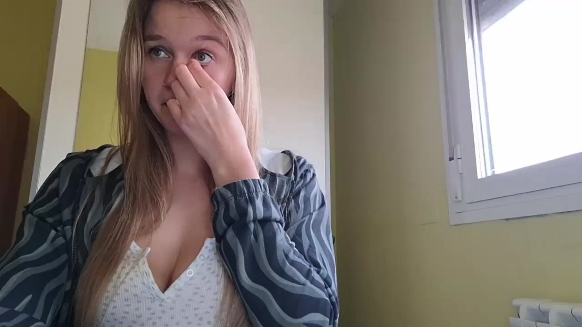 Gallery image thumbnail from KrisssKiss1's myfreecams stream on, 05/04/2026, 12:34 image 1 of 20