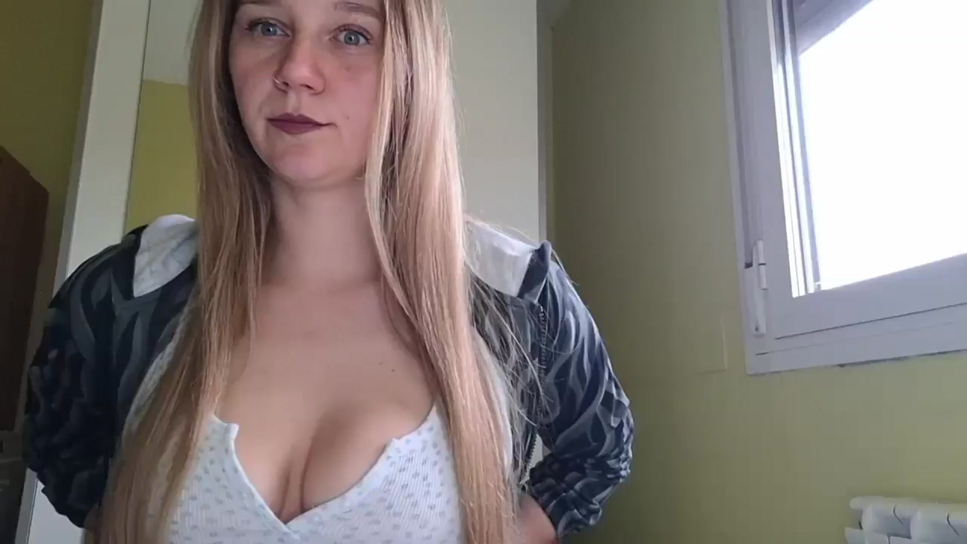 Gallery image thumbnail from KrisssKiss1's myfreecams stream on, 05/04/2026, 14:49 image 1 of 20